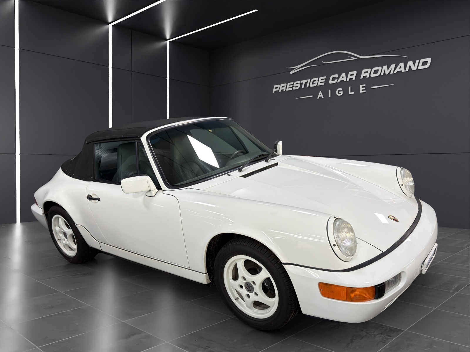 PORSCHE 911 Carrera 2 Cabrio-image-1