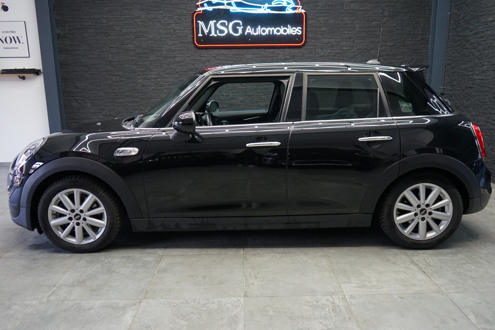 MINI Cooper S-image-1