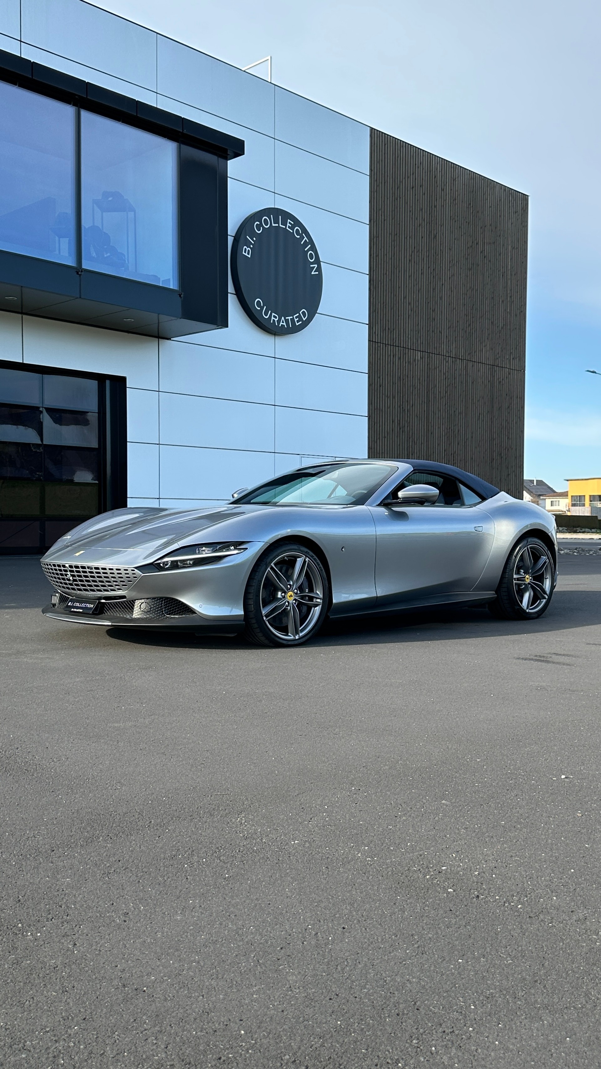 FERRARI Roma 3.9 V8 T-showroom-element-1