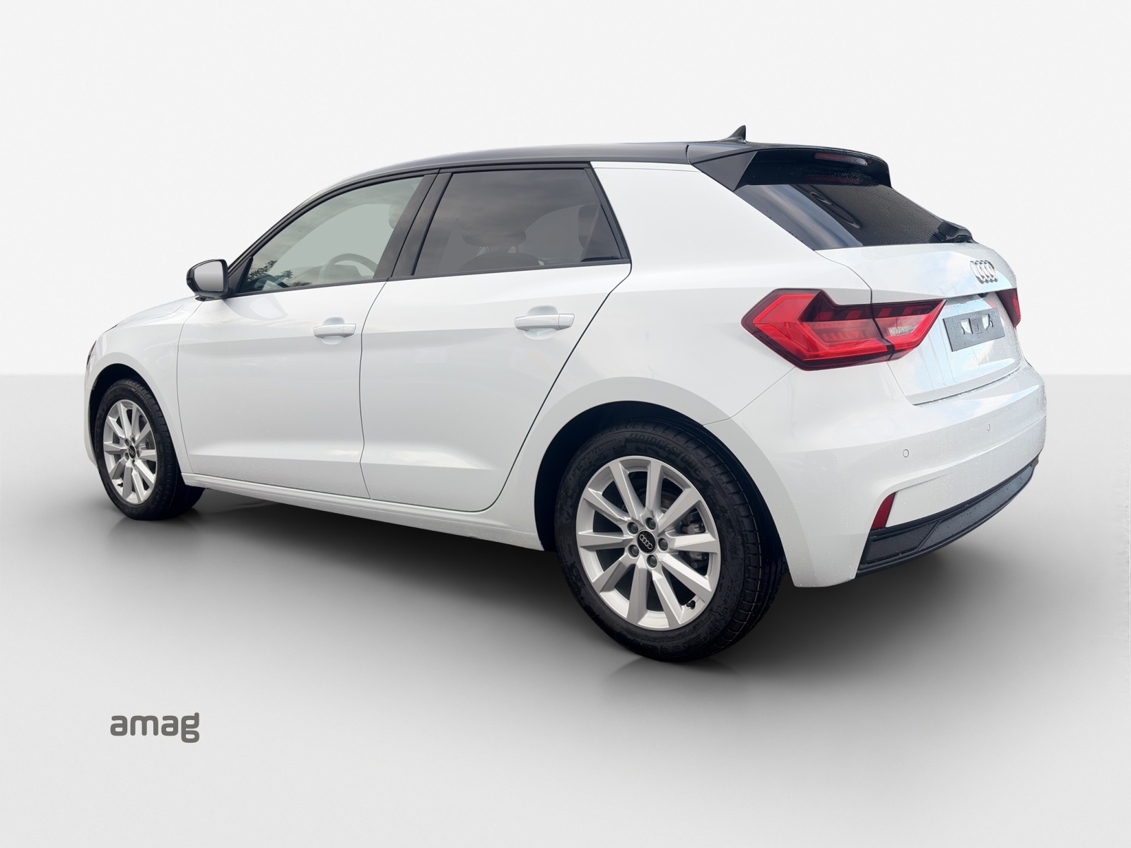 AUDI A1 Sportback 30 TFSI Attraction S-tronic-image-2