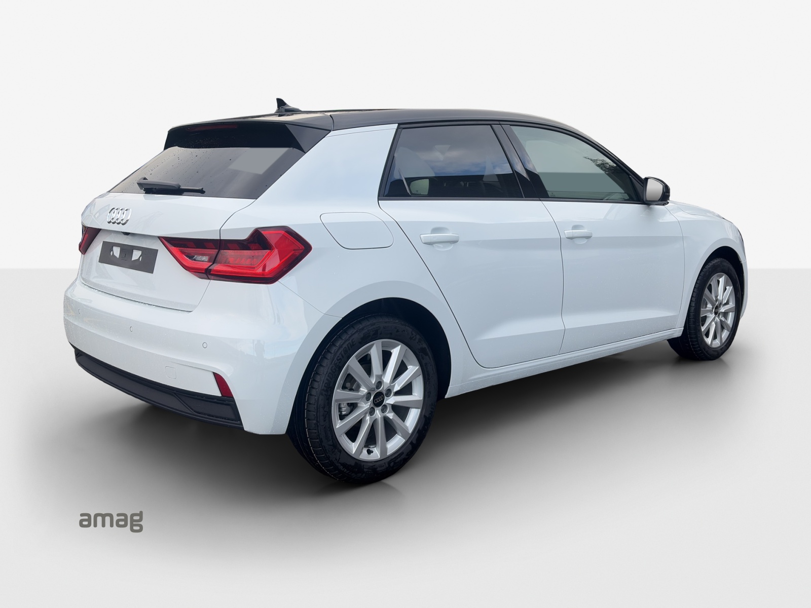 AUDI A1 Sportback 30 TFSI Attraction S-tronic-image-4