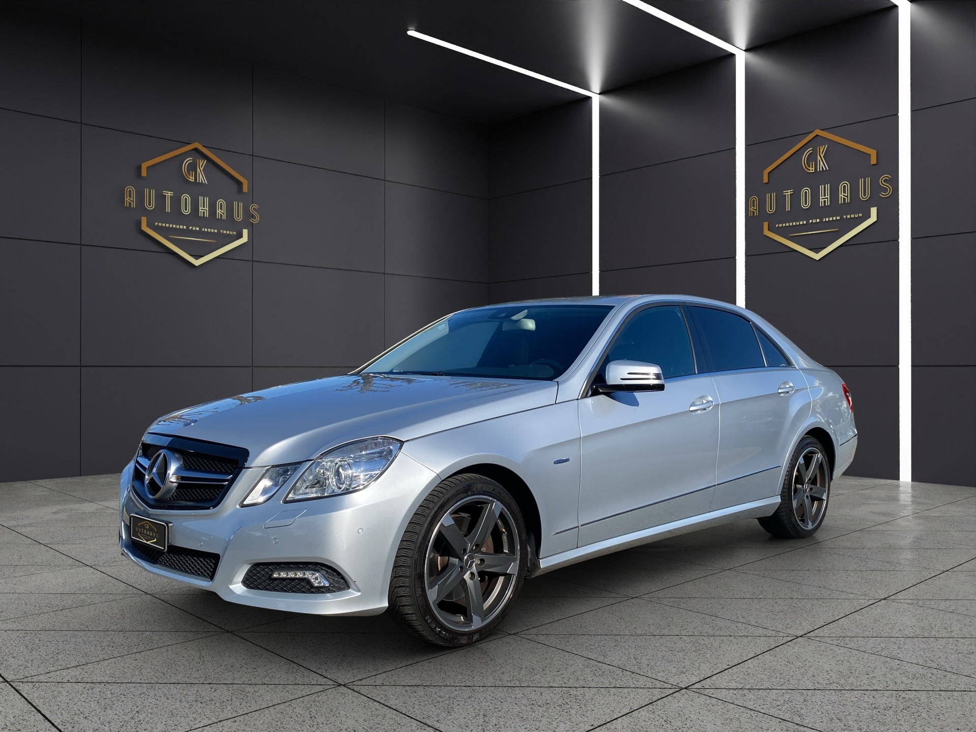 MERCEDES-BENZ E 250 CGI BlueEfficiency Avantgarde Automatic-image-0