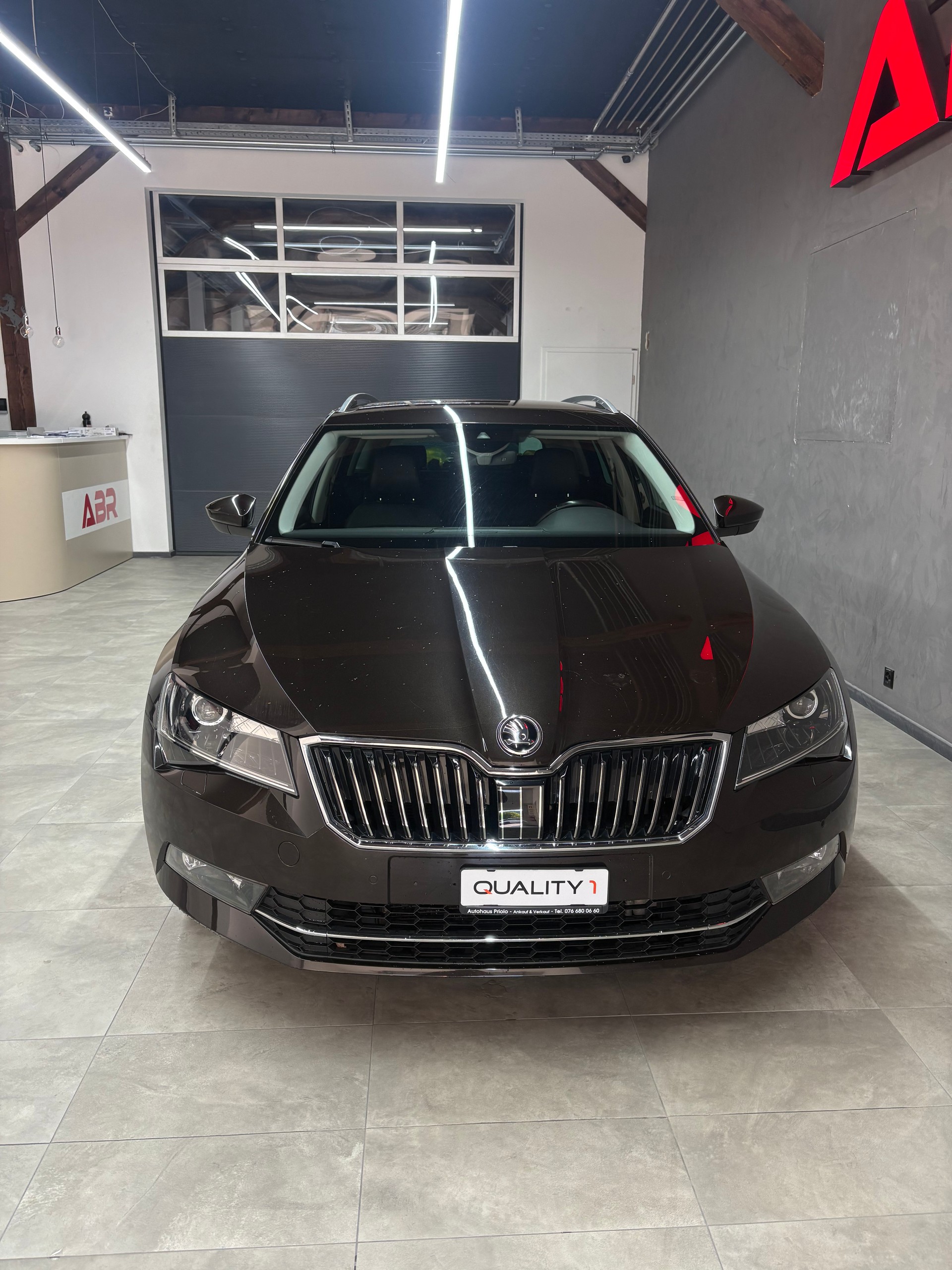 SKODA Superb Combi 2.0 TDi Style DSG-image-4