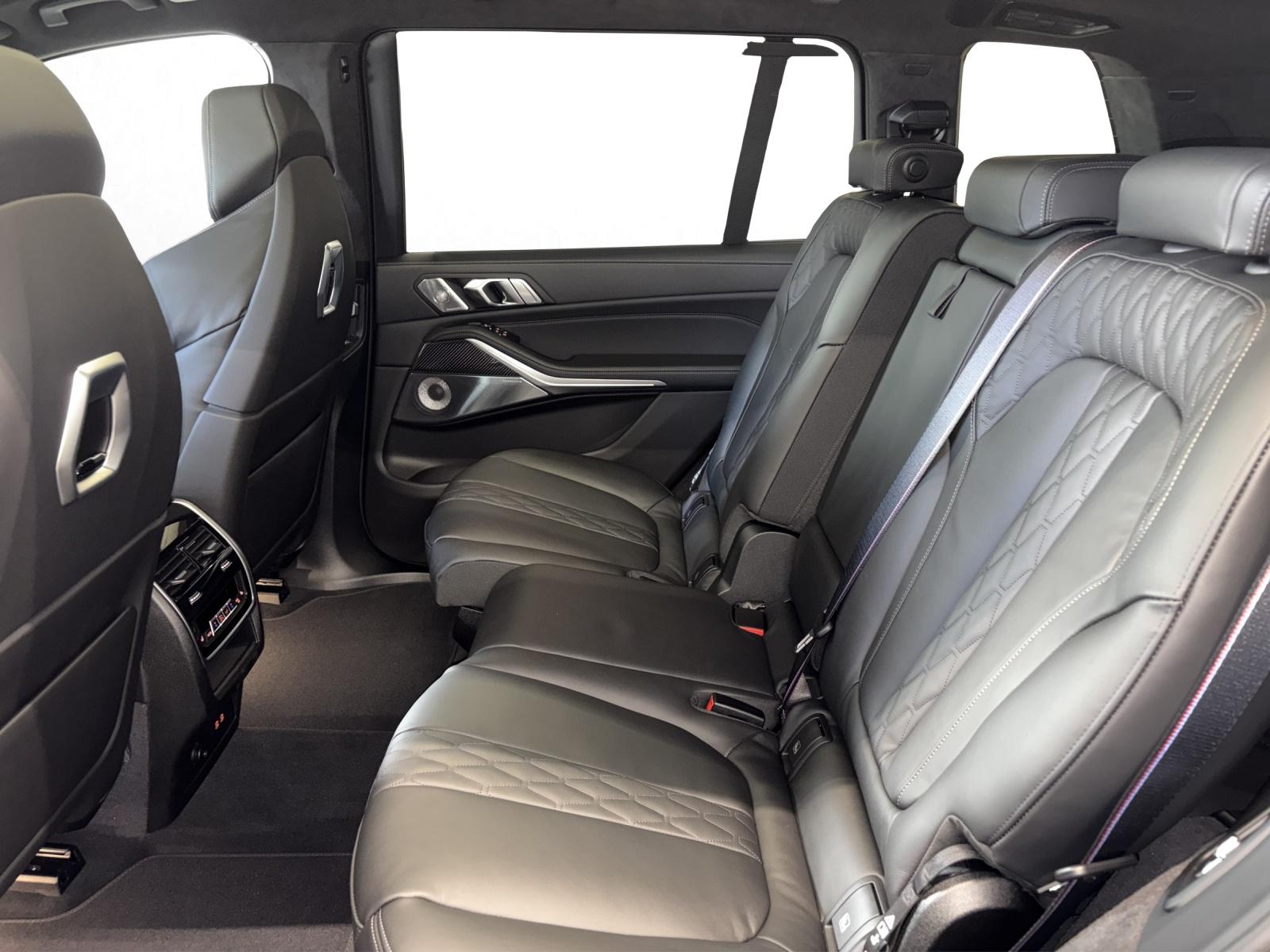 BMW X7 M60i-image-13