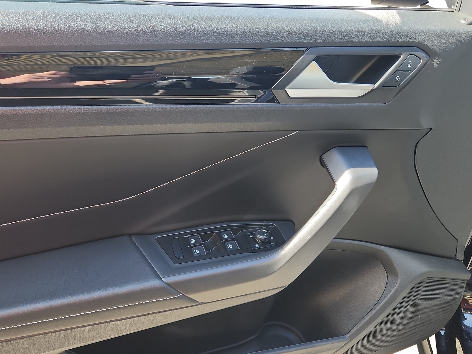 VW T-Roc Cabriolet 1.0 TSI Style-image-14