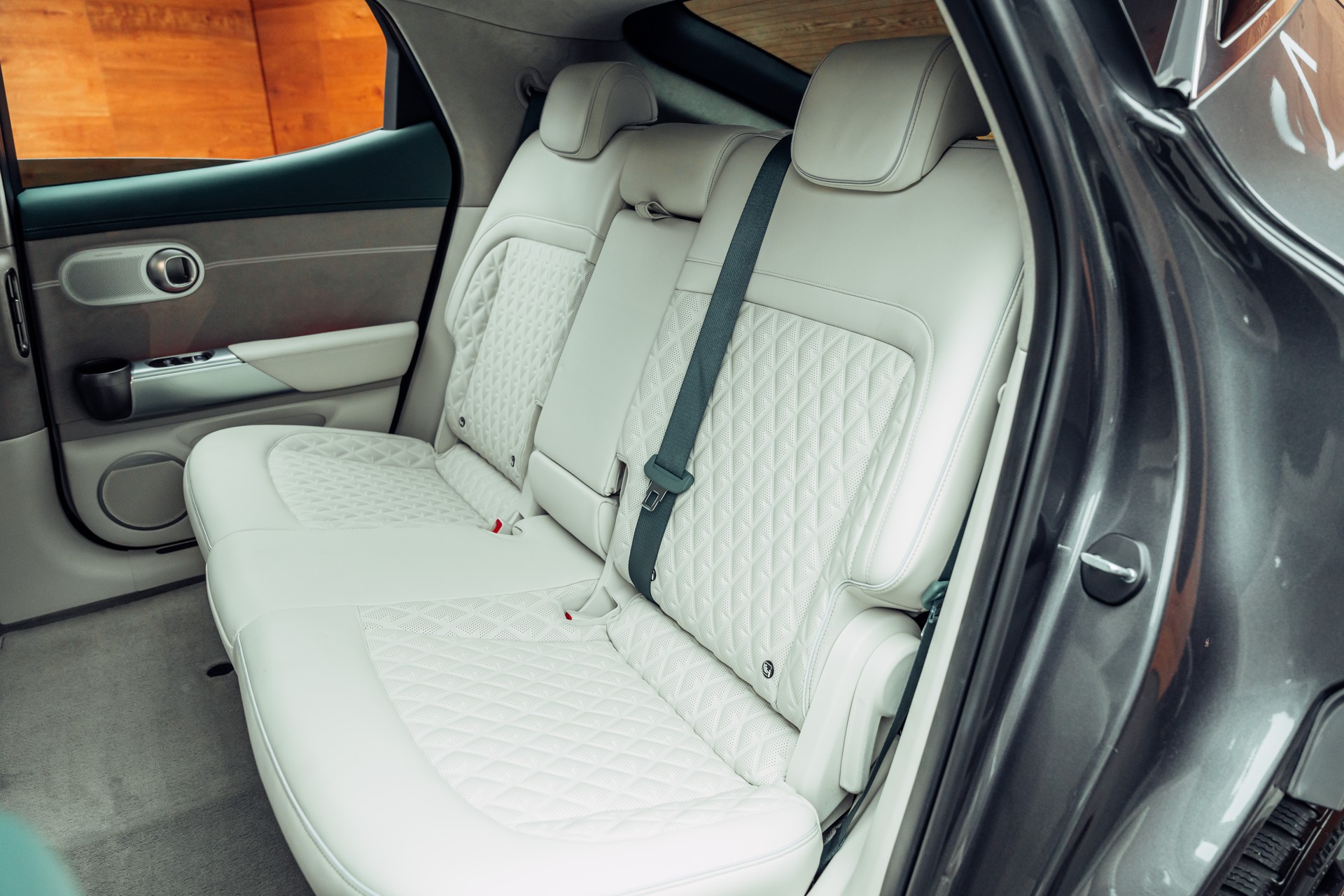 GENESIS GV60 77.4 kWh Sport Plus AWD-image-6