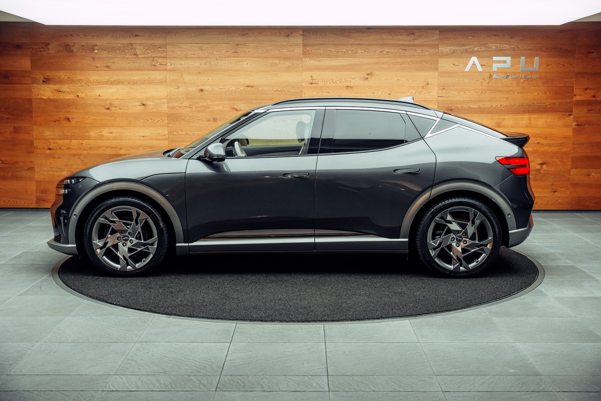 GENESIS GV60 77.4 kWh Sport Plus AWD-image-8