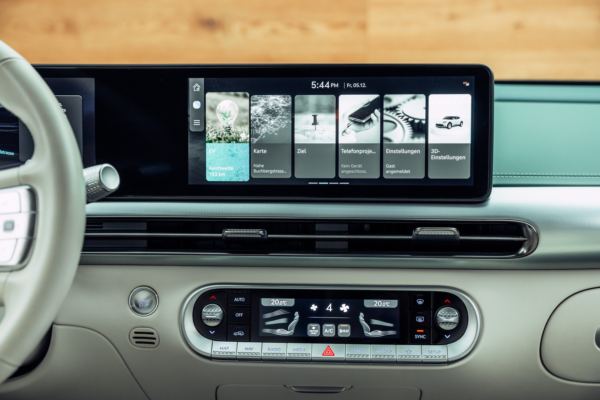 GENESIS GV60 77.4 kWh Sport Plus AWD-image-19