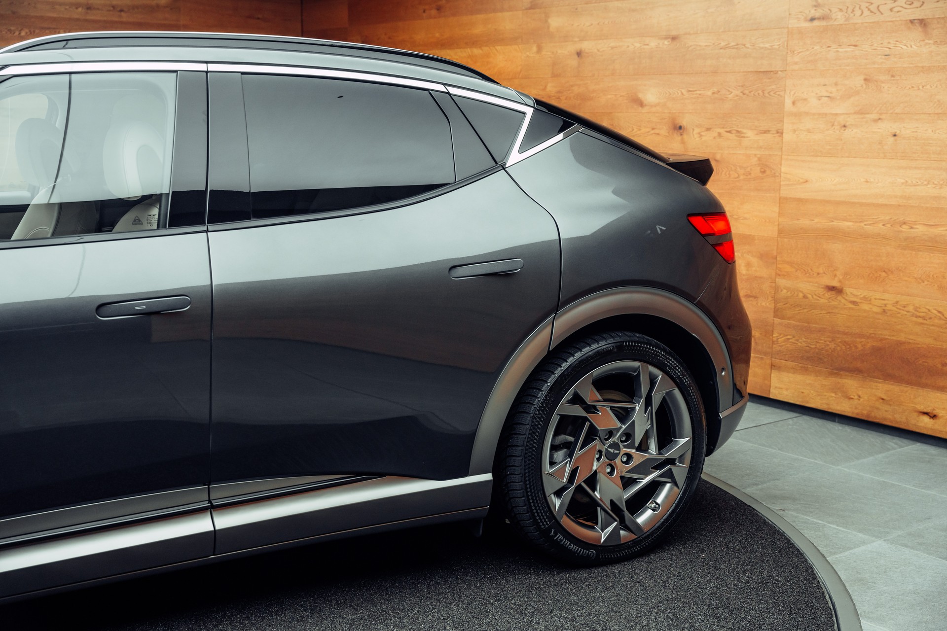 GENESIS GV60 77.4 kWh Sport Plus AWD-image-20