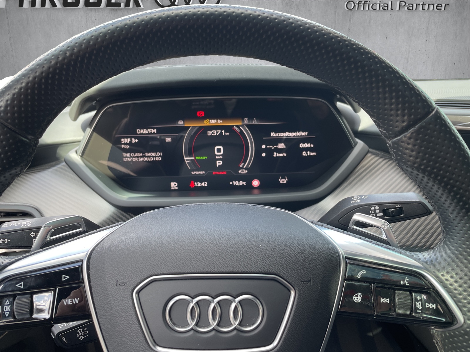 AUDI RS e-tron GT quattro-image-10