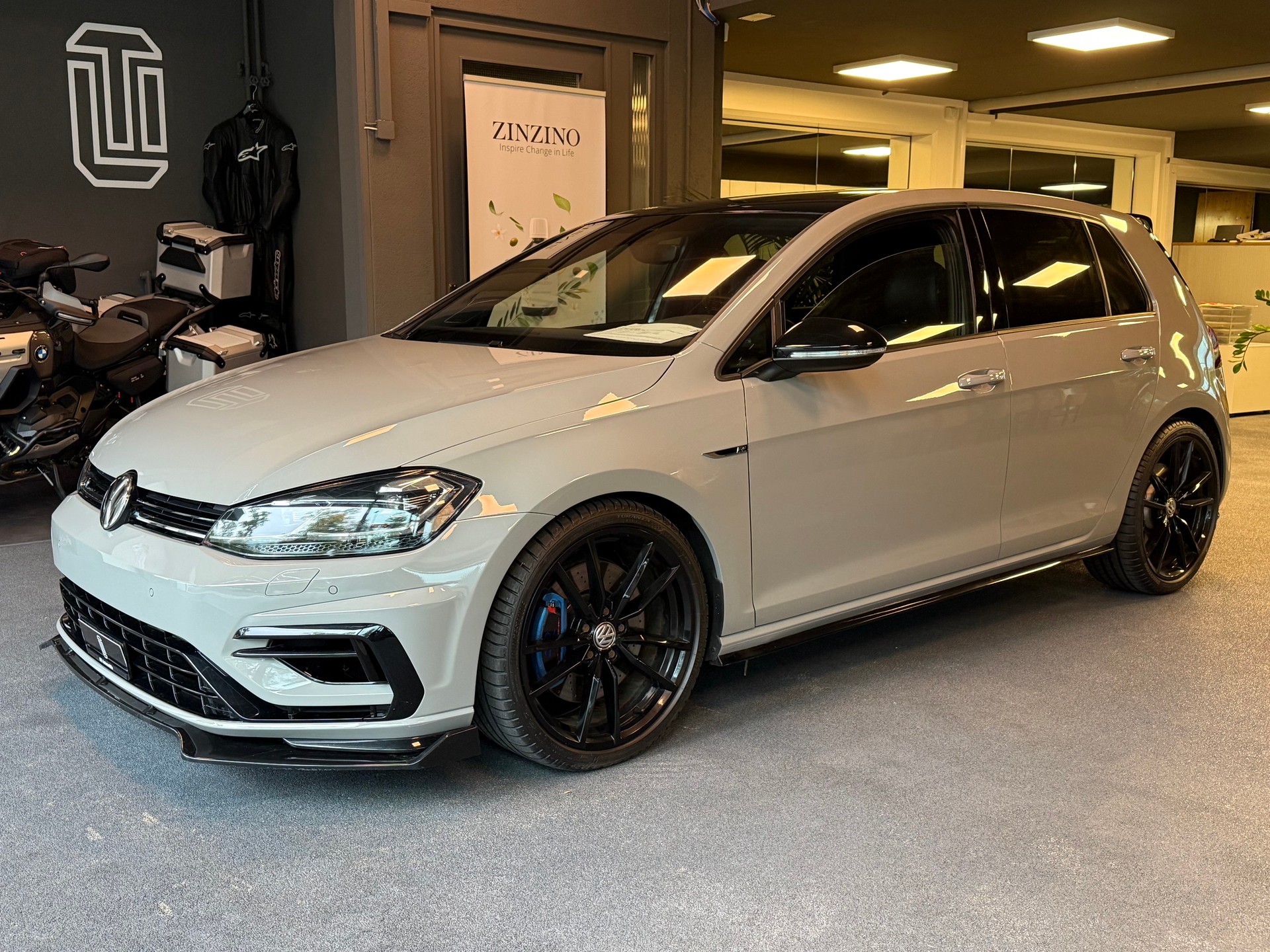 VW Golf 2.0 TSI R 4Motion DSG * CH * voll ausgestattet * WP Stage 1 370 PS * Remus * ohne OPF * Maxton * KW *