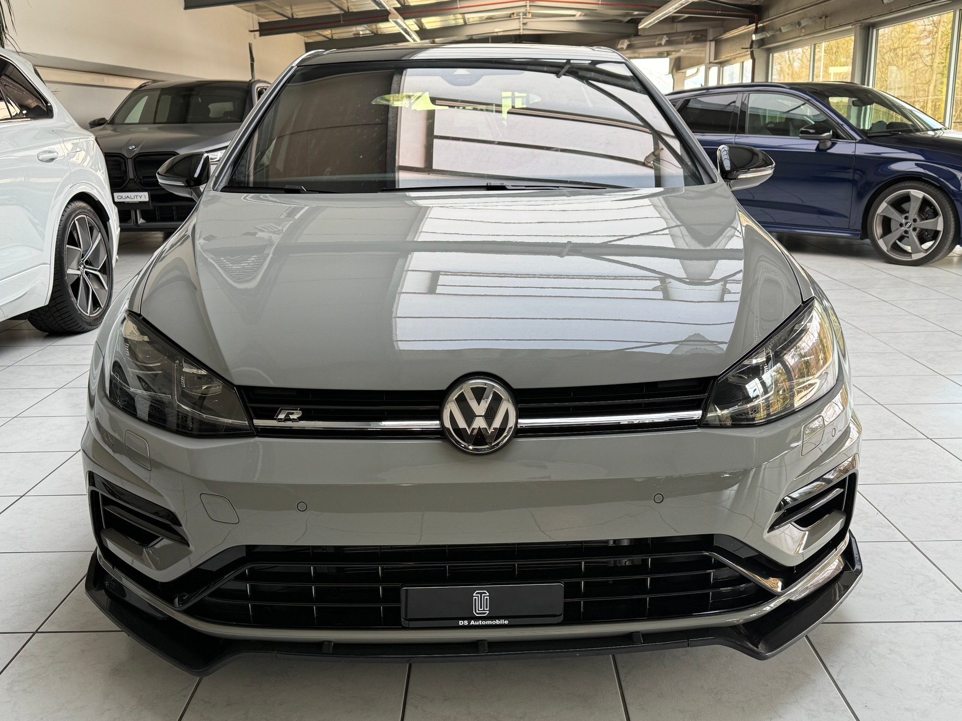 VW Golf 2.0 TSI R 4Motion DSG * CH * voll ausgestattet * WP Stage 1 370 PS * Remus * ohne OPF * Maxton * KW *-image-6