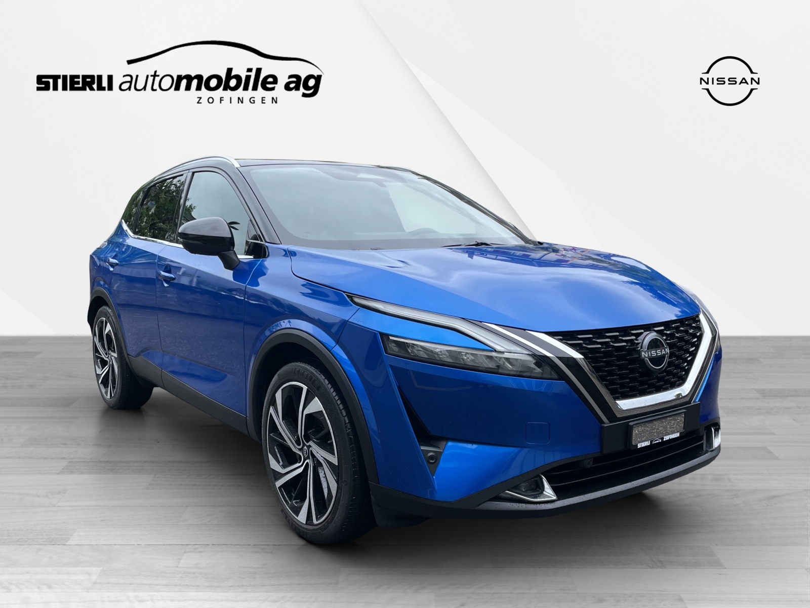 NISSAN Qashqai 1.3 DIG-T Tekna+ 4x4-image-2