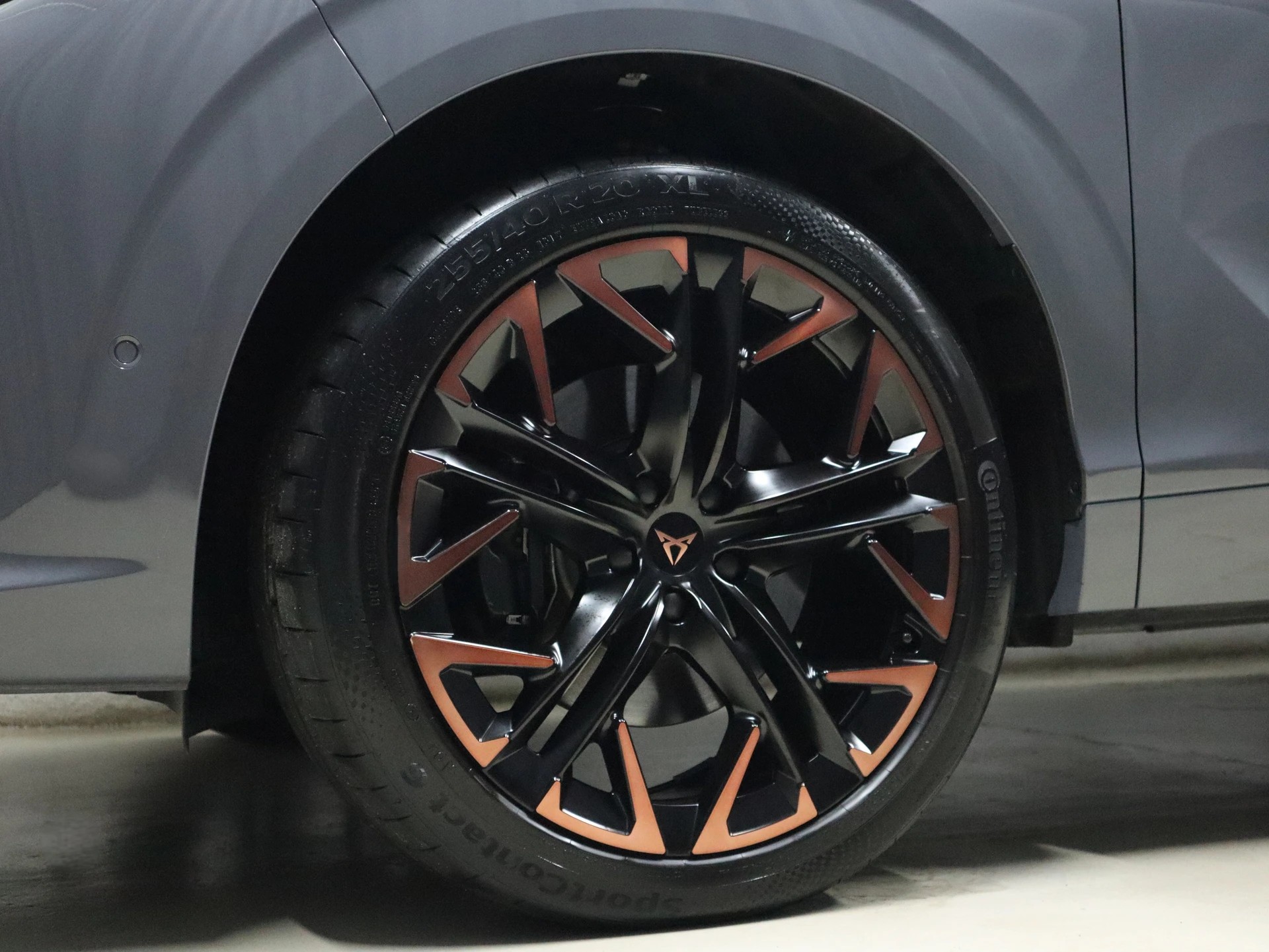 CUPRA Terramar 2.0 TSI DSG 4Drive VZ - Panorama - Navi - Head-Up - Keyless - 360° Kamera - AHK - 265 PS-image-7