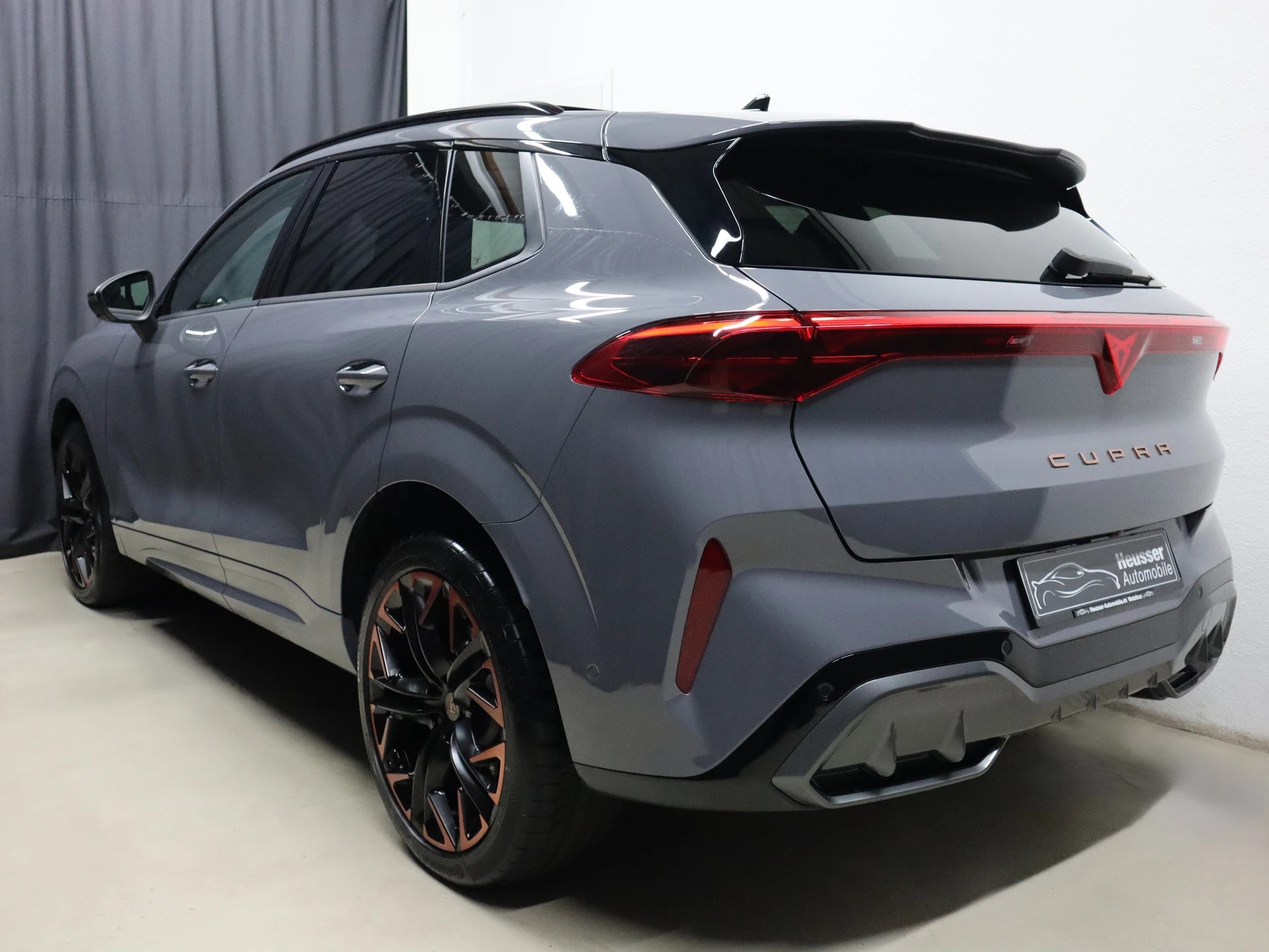CUPRA Terramar 2.0 TSI DSG 4Drive VZ - Panorama - Navi - Head-Up - Keyless - 360° Kamera - AHK - 265 PS-image-4
