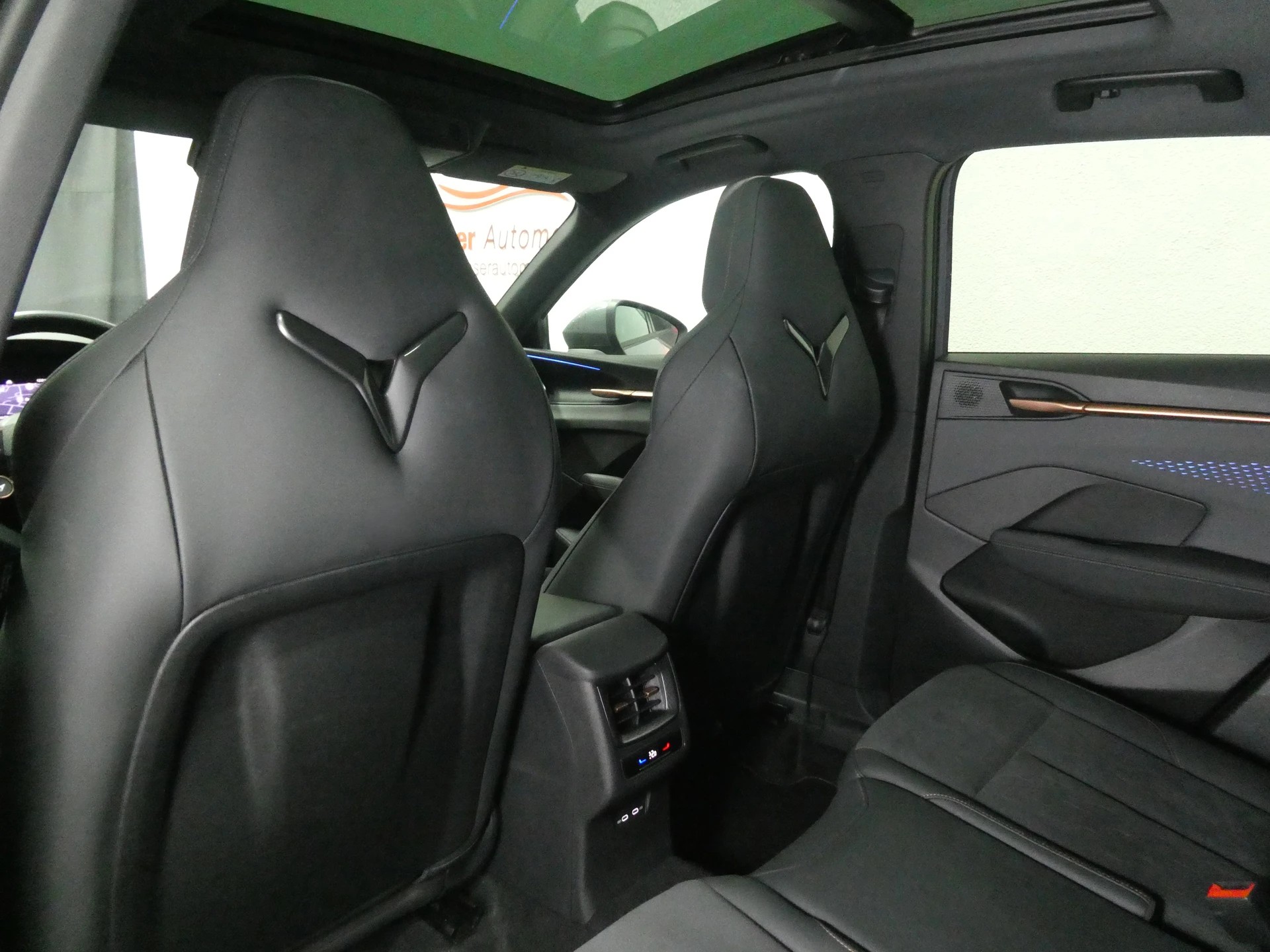 CUPRA Terramar 2.0 TSI DSG 4Drive VZ - Panorama - Navi - Head-Up - Keyless - 360° Kamera - AHK - 265 PS-image-10