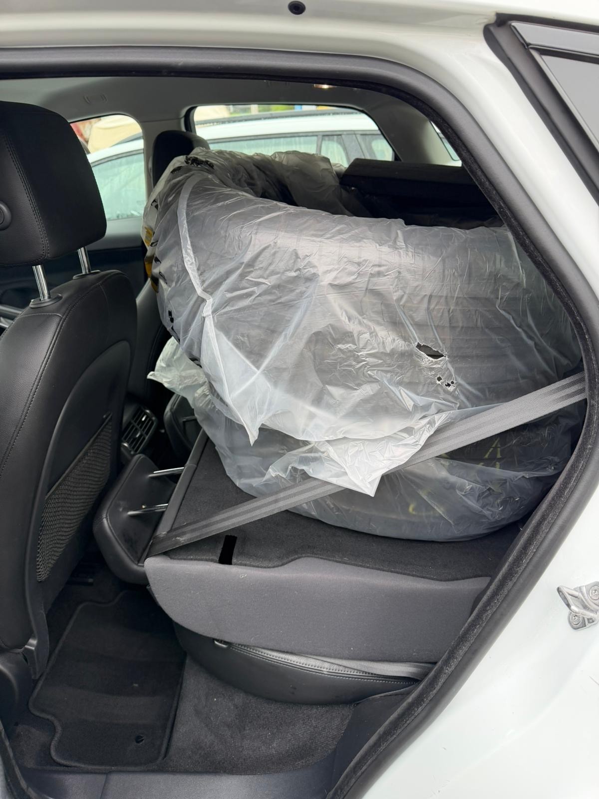 JAGUAR E-Pace 2.0d D150 S AWD Automatik-image-5