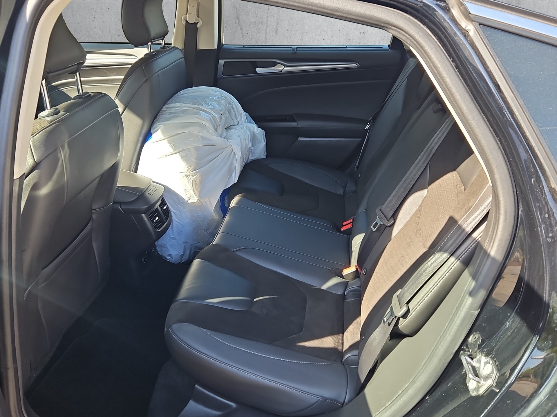 FORD Mondeo 2.0 TDCi Titanium AWD PowerShift-image-6