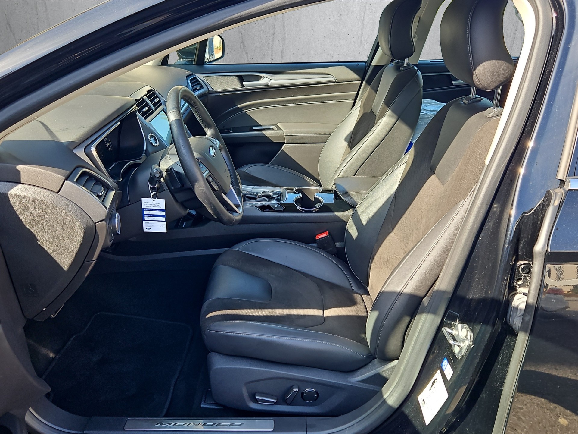 FORD Mondeo 2.0 TDCi Titanium AWD PowerShift-image-11