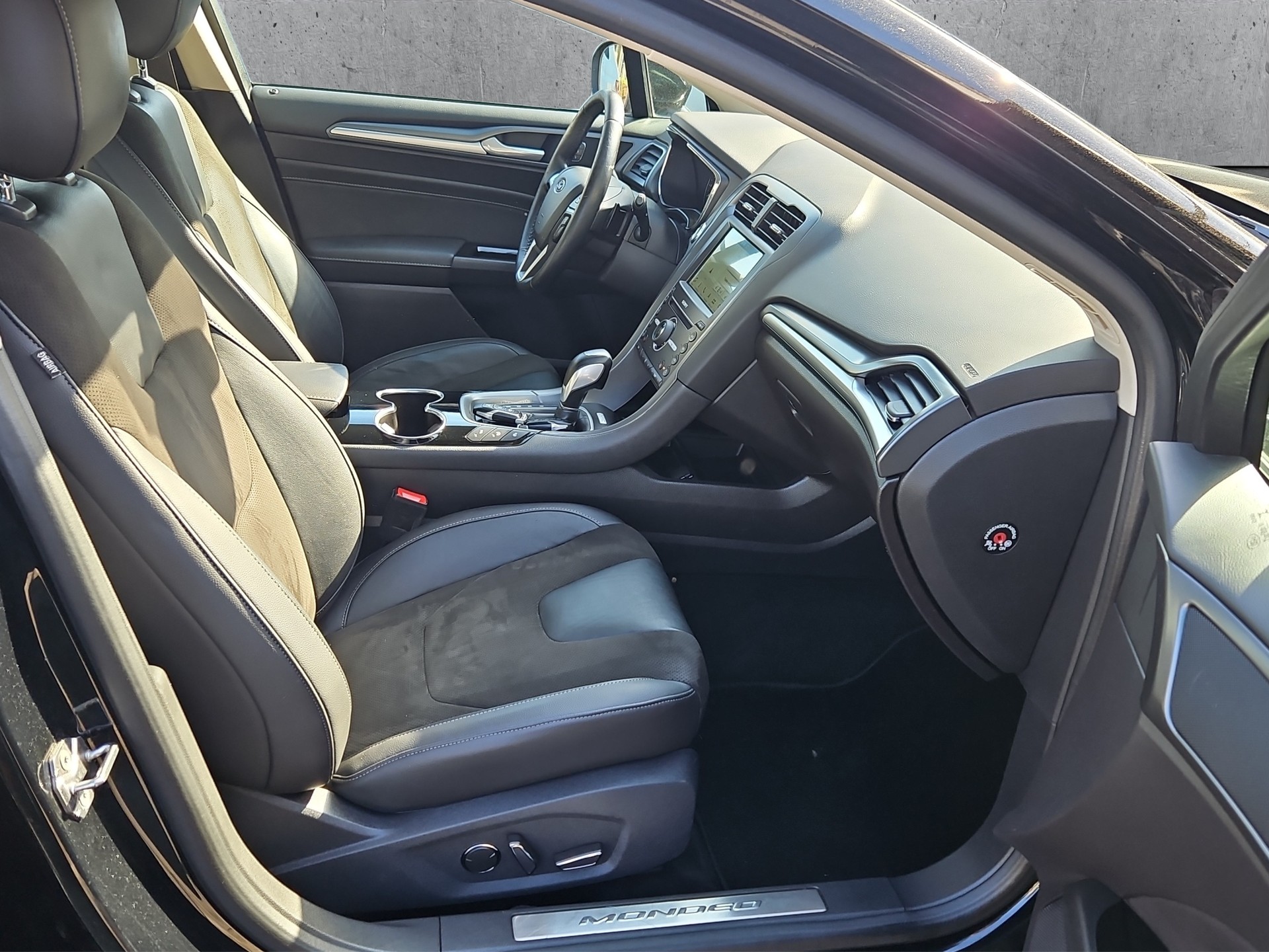 FORD Mondeo 2.0 TDCi Titanium AWD PowerShift-image-7