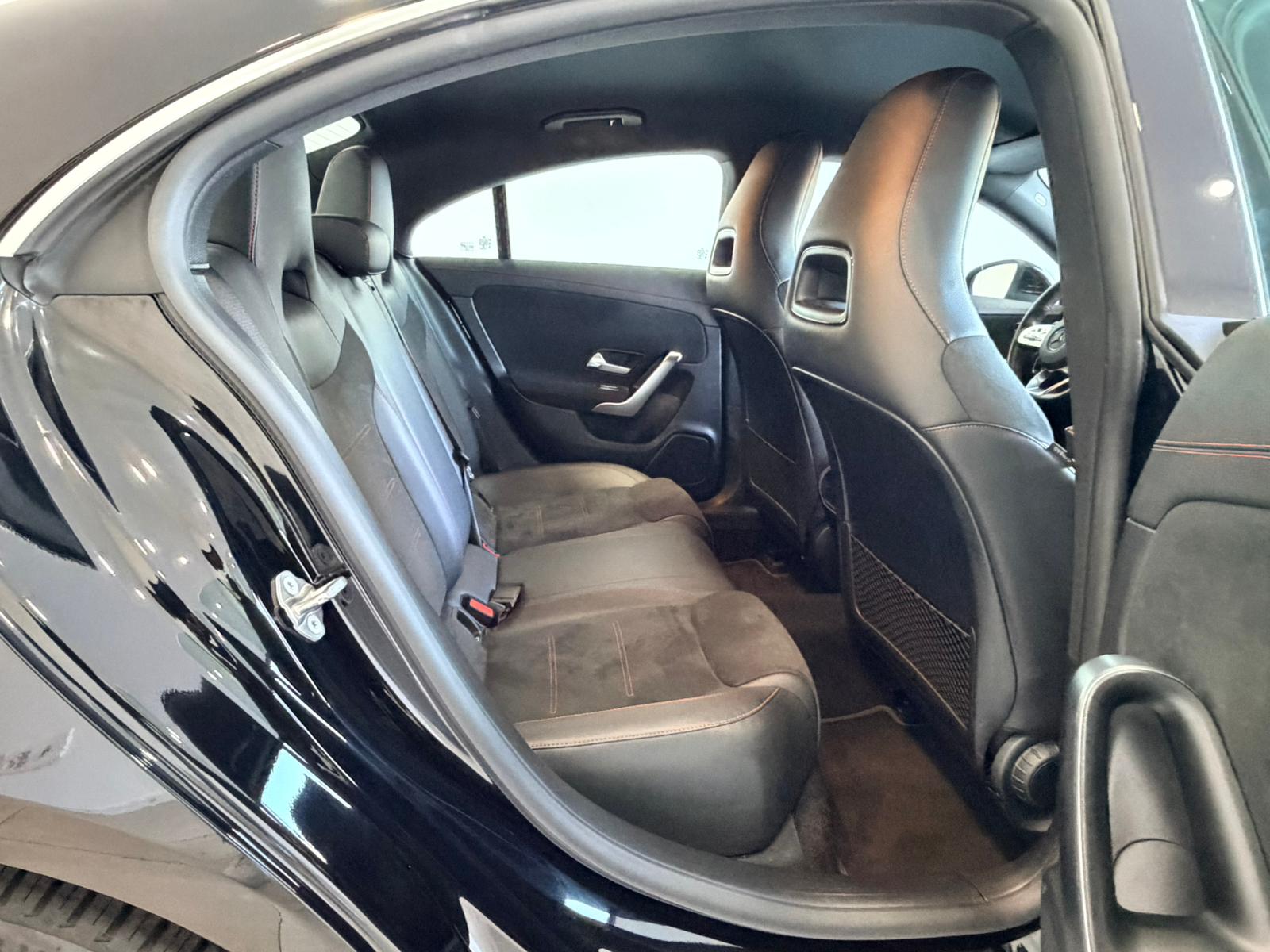 MERCEDES-BENZ CLA 180 AMG Line 7G-DCT-image-15