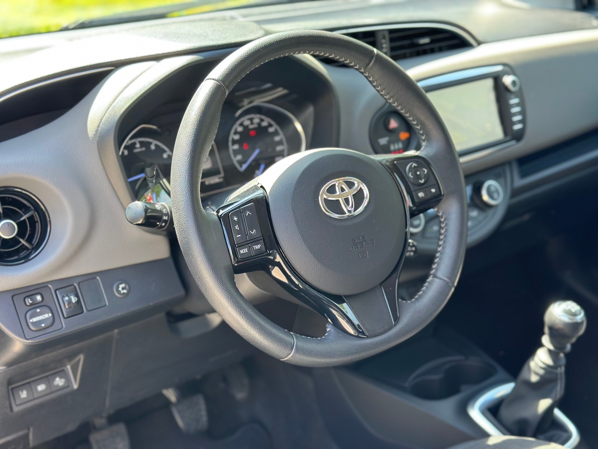 TOYOTA Yaris 1.5 Trend-image-14