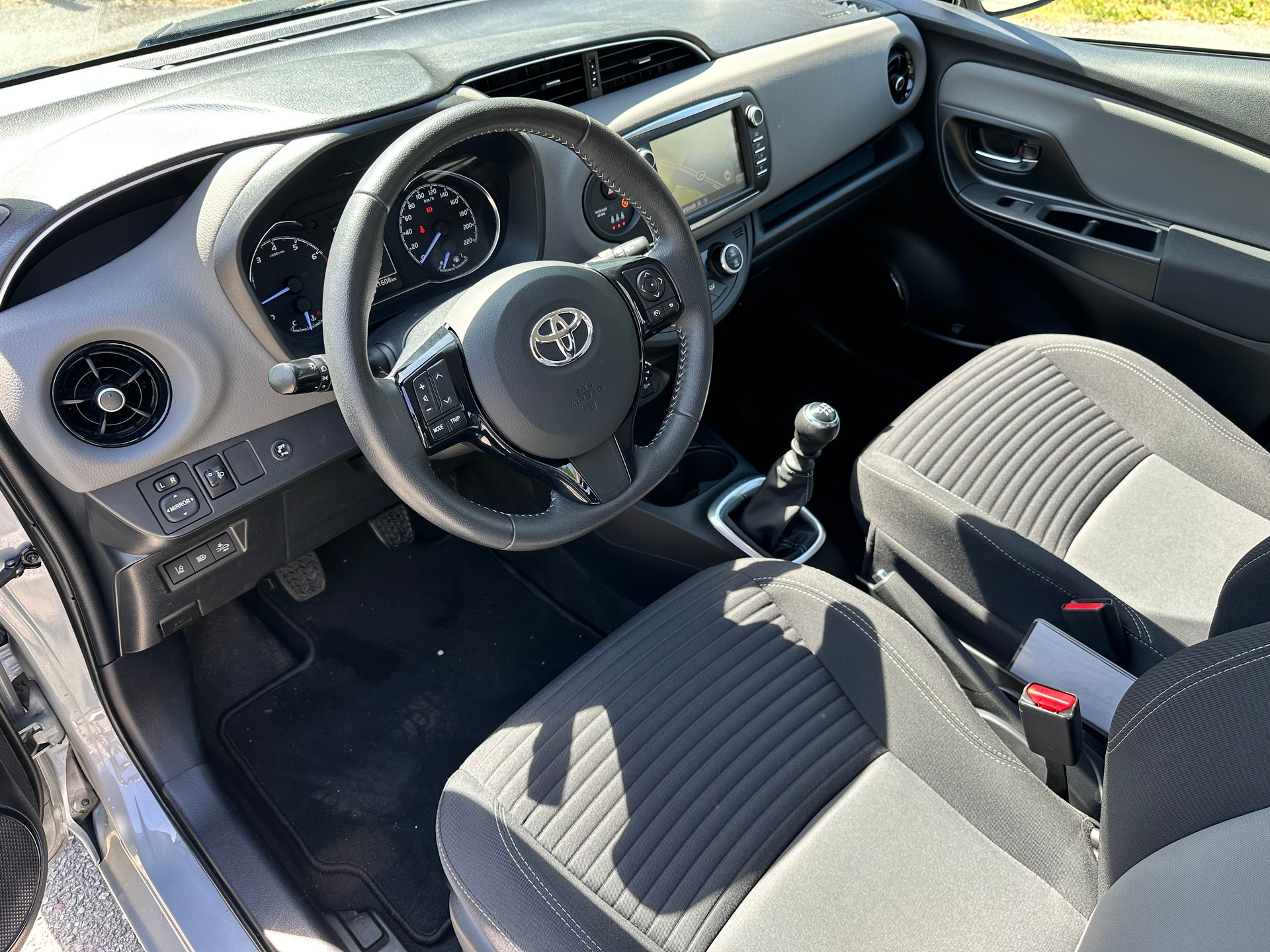 TOYOTA Yaris 1.5 Trend-image-13