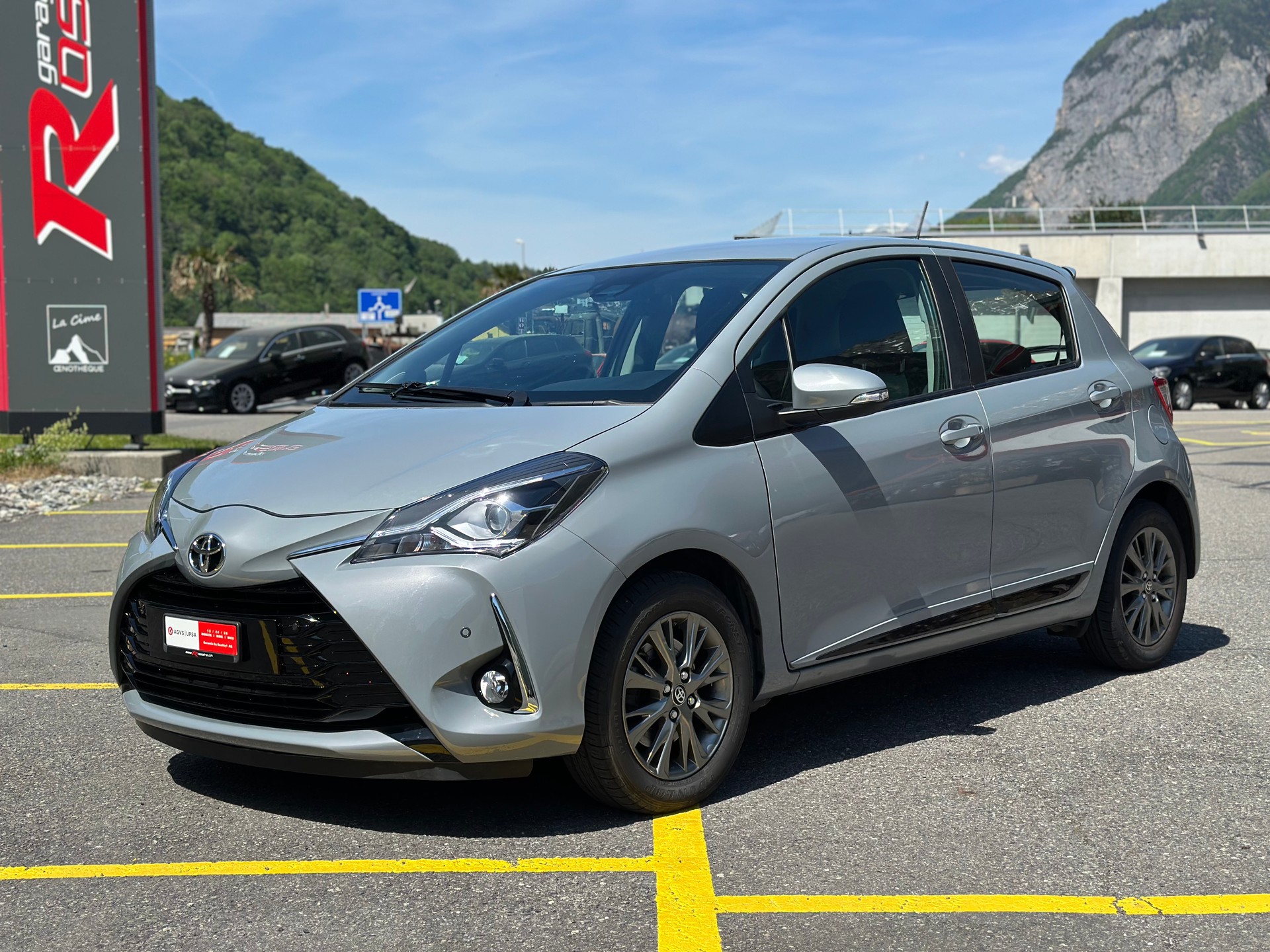 TOYOTA Yaris 1.5 Trend-showroom-element-1