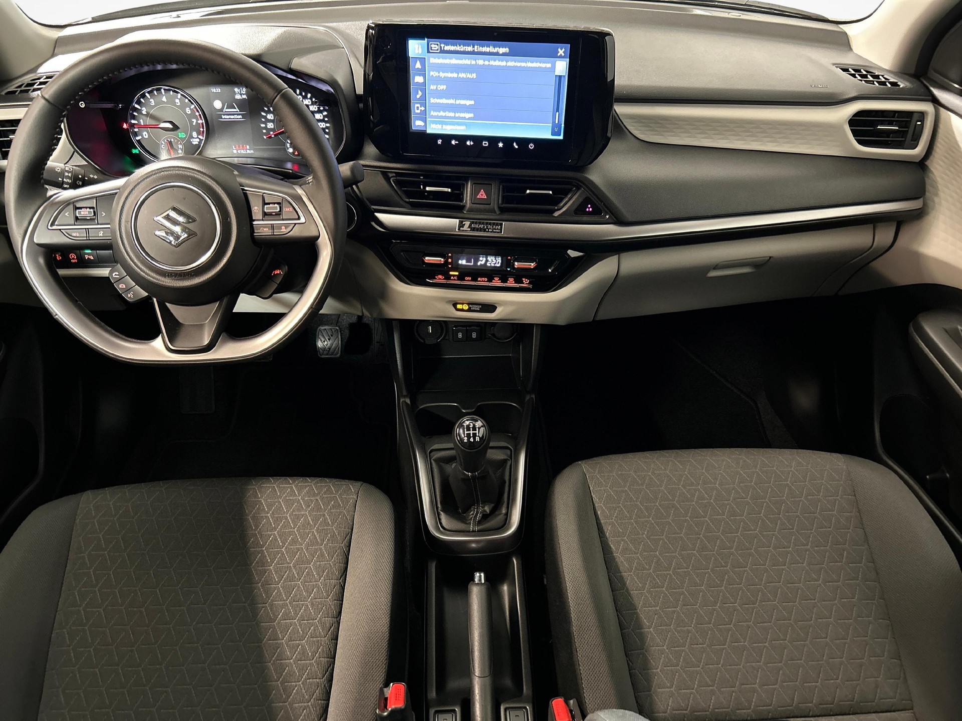 SUZUKI Swift 1.2 1st Edition Top Hybrid 4x4-image-6