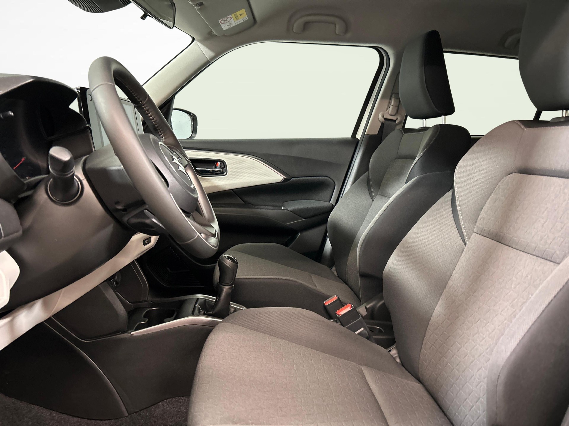 SUZUKI Swift 1.2 1st Edition Top Hybrid 4x4-image-2