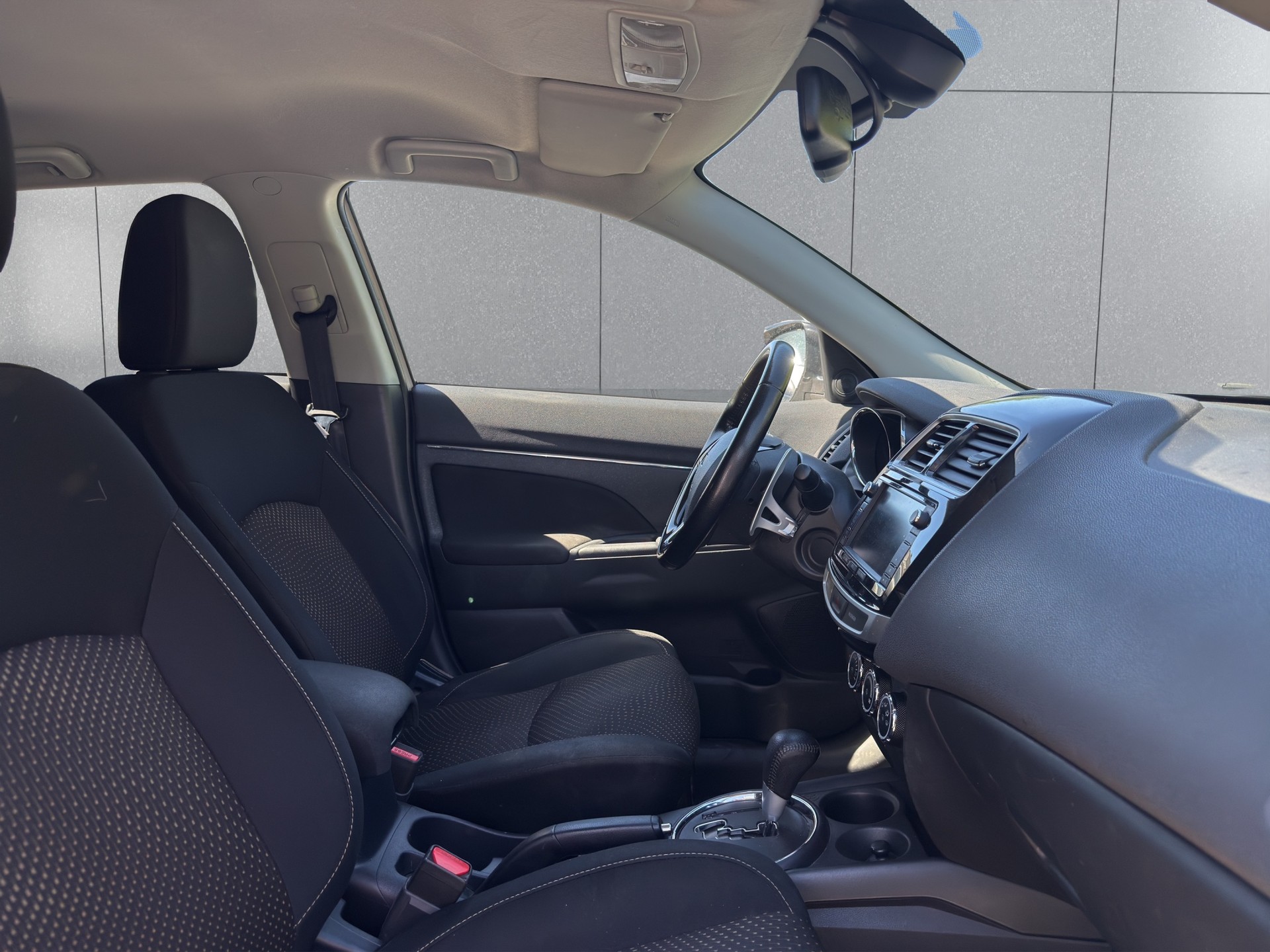 MITSUBISHI ASX 2.2 DID Style 4WD Automatic-image-7