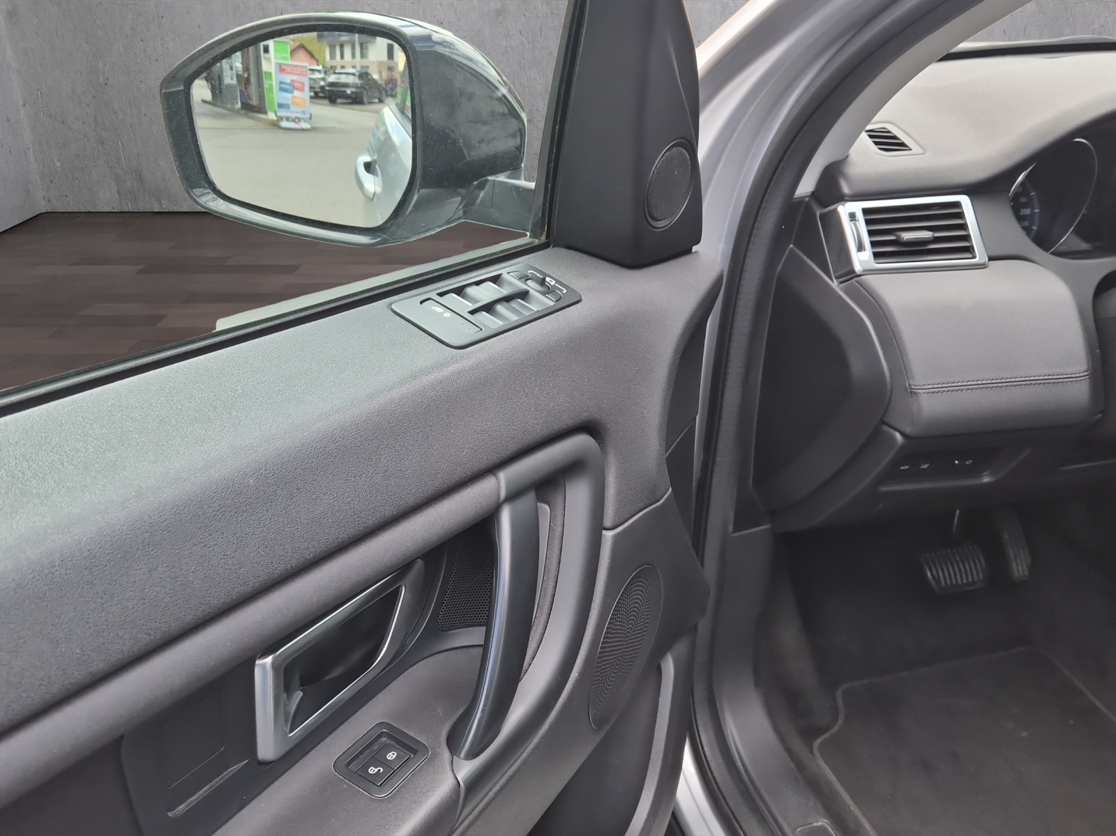 LAND ROVER Discovery Sport 2.0 Si4 Pure AT9-image-7