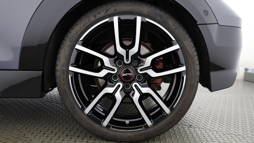 MINI John Cooper Works Cabrio-image-9