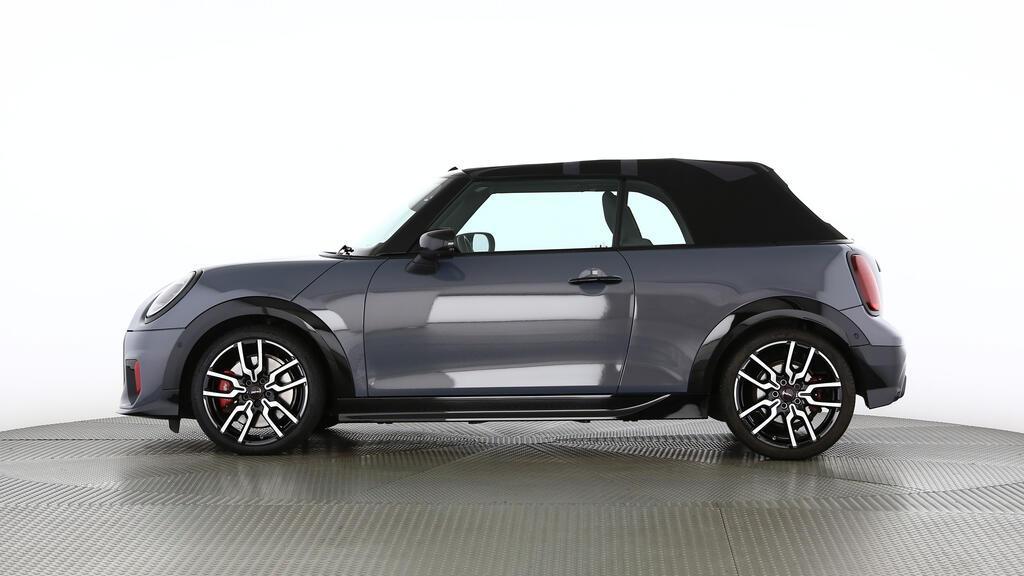 MINI John Cooper Works Cabrio-image-1