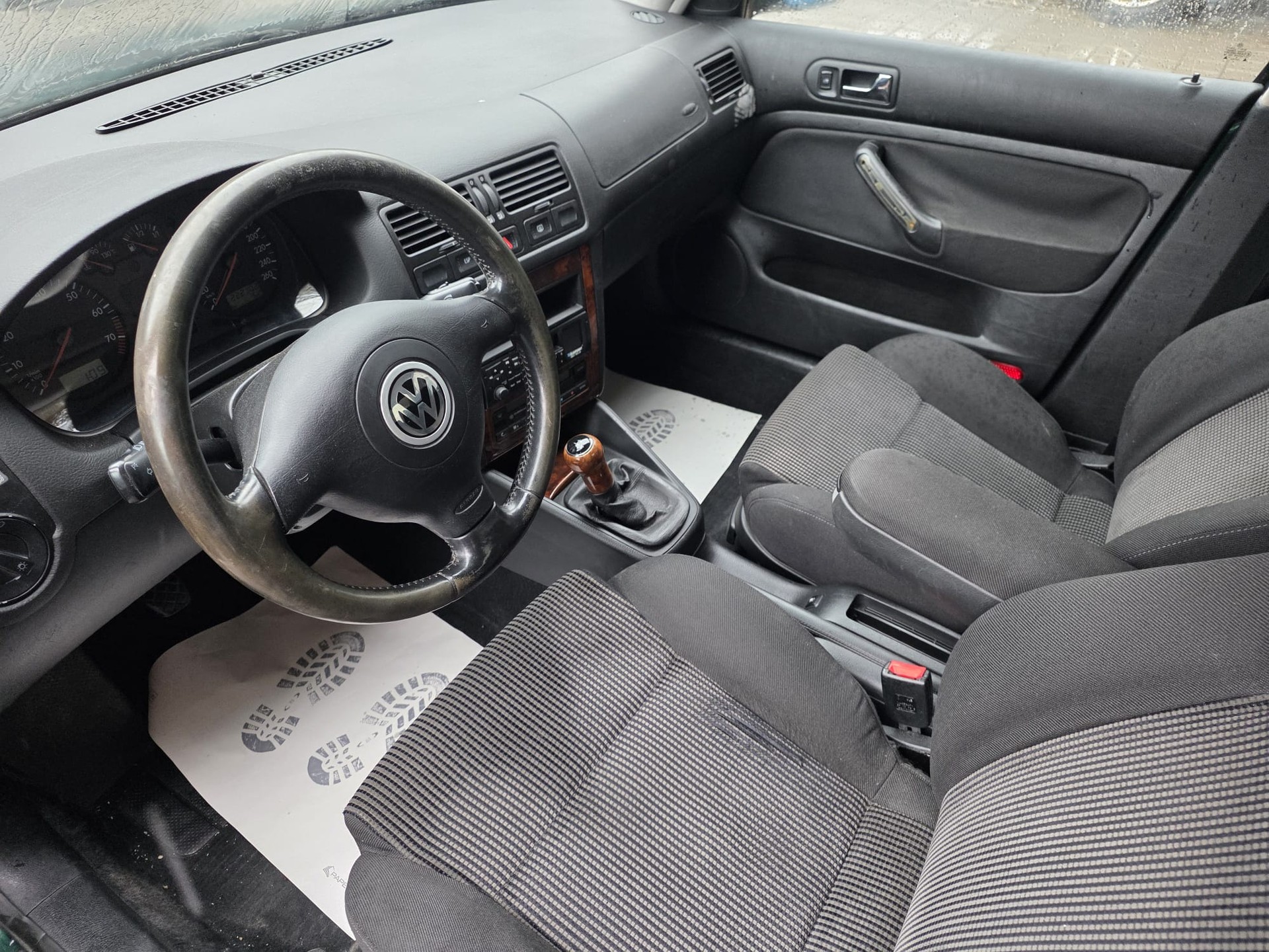VW Bora 2.3 Highline-image-9