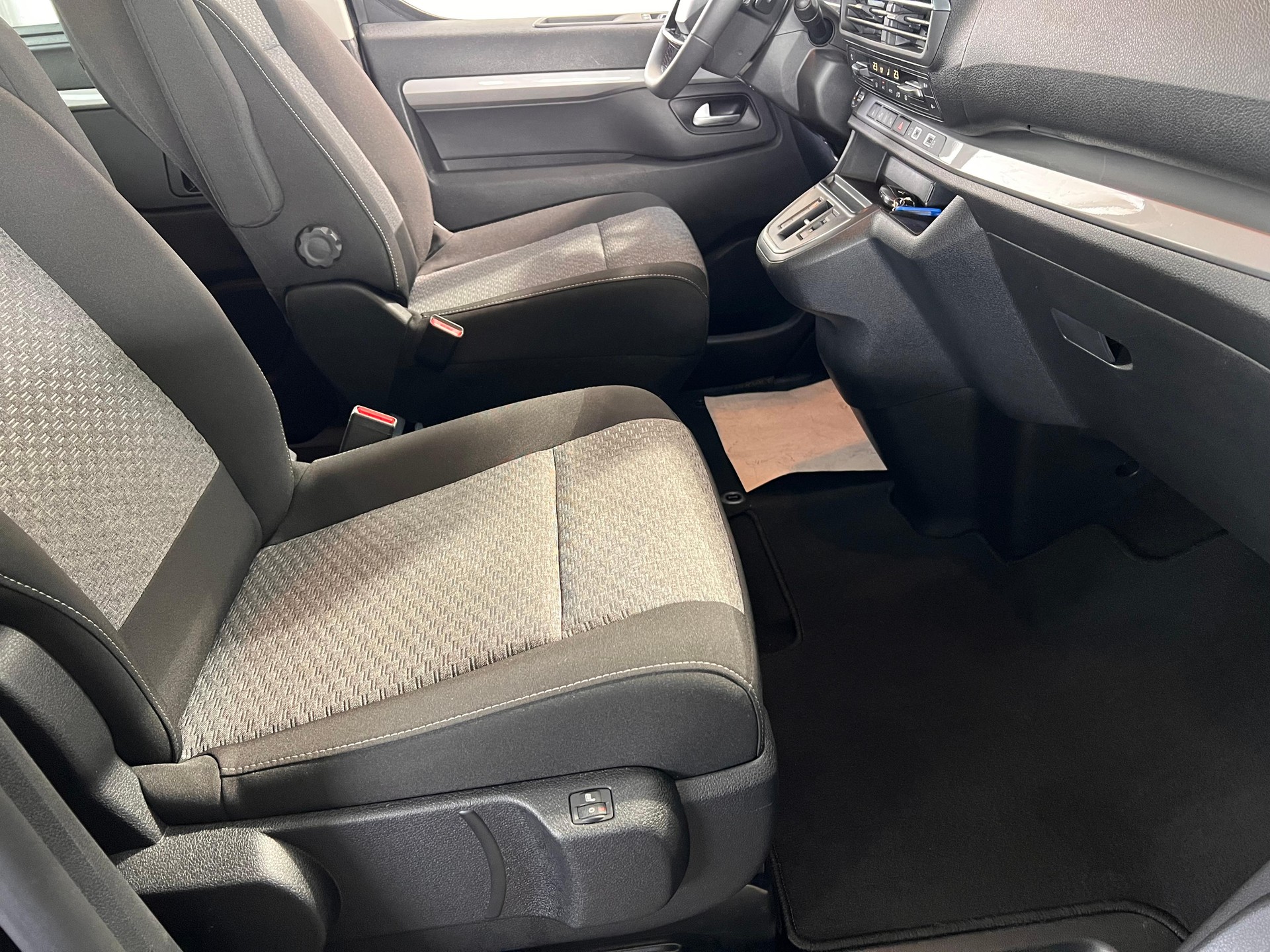TOYOTA PROACE Verso L1 2.0 D Trend-image-12