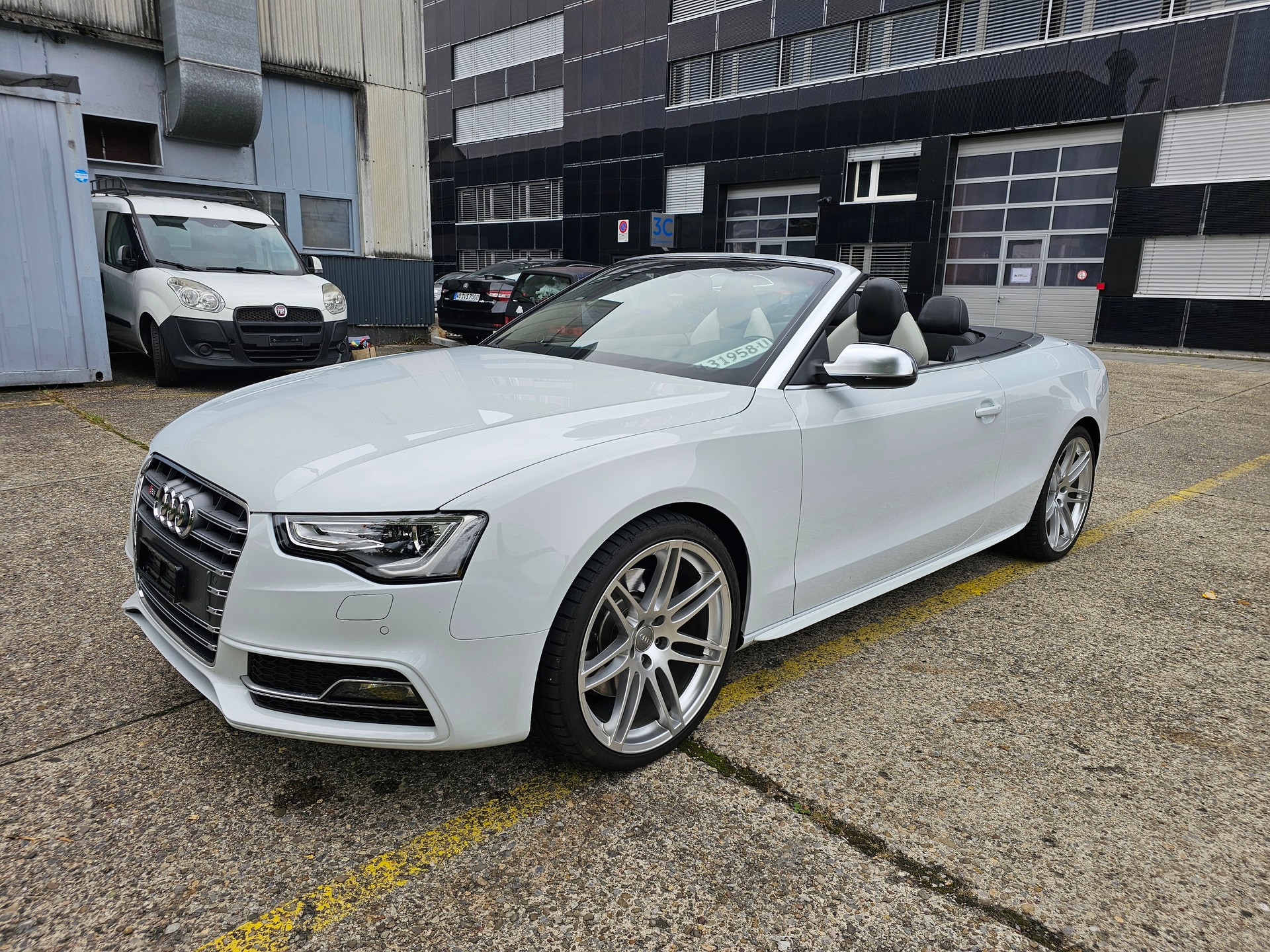 AUDI S5 Cabrio 3.0 TFSI quattro S-tronic-image-6