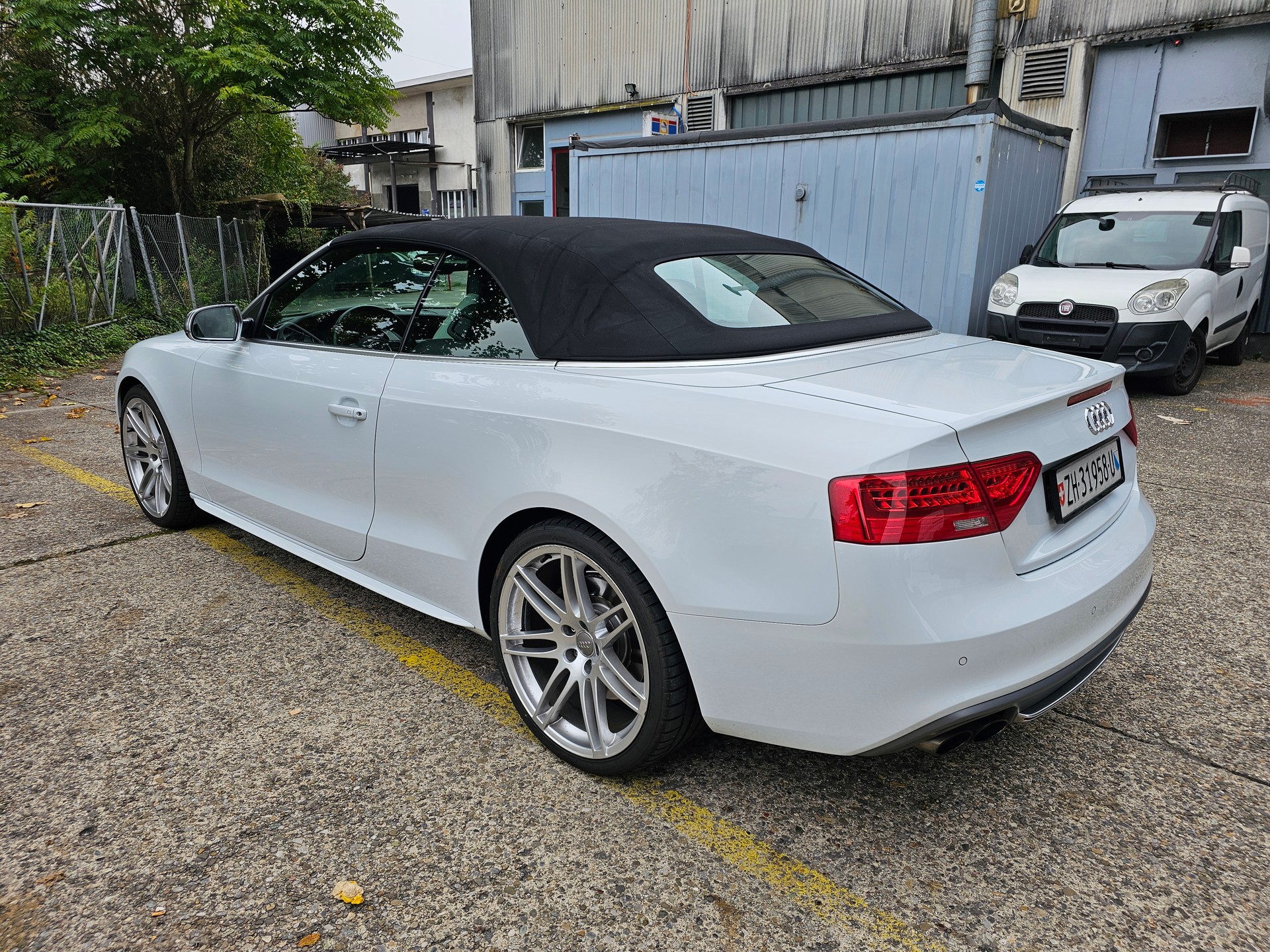 AUDI S5 Cabrio 3.0 TFSI quattro S-tronic-image-4