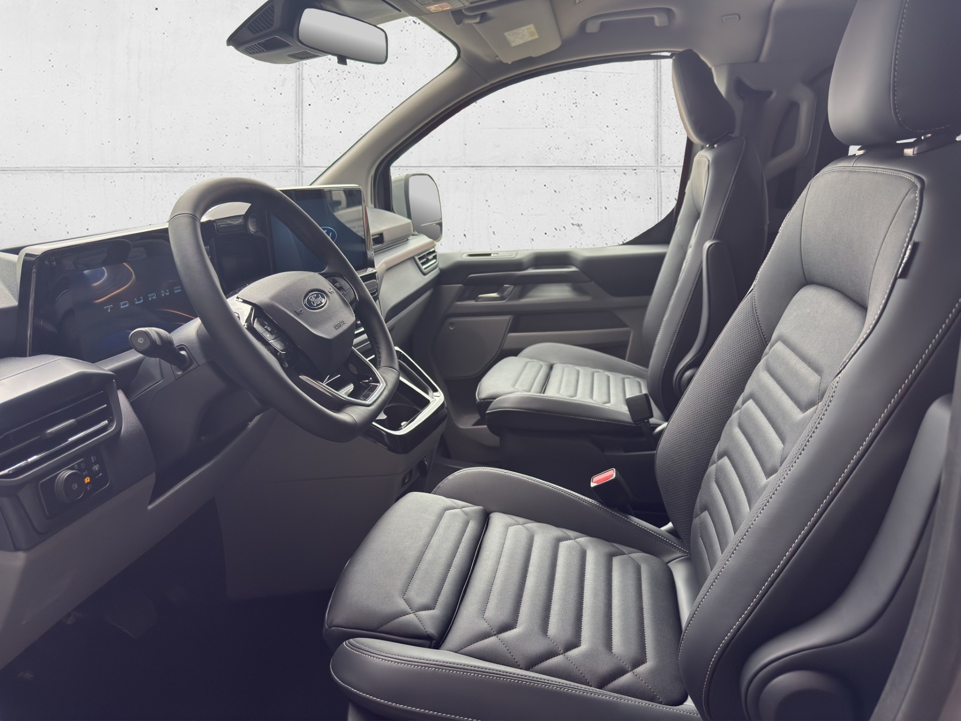 FORD Tourneo C Bus 320 L1 2.0 EcoBlue 170 Titanium-image-8