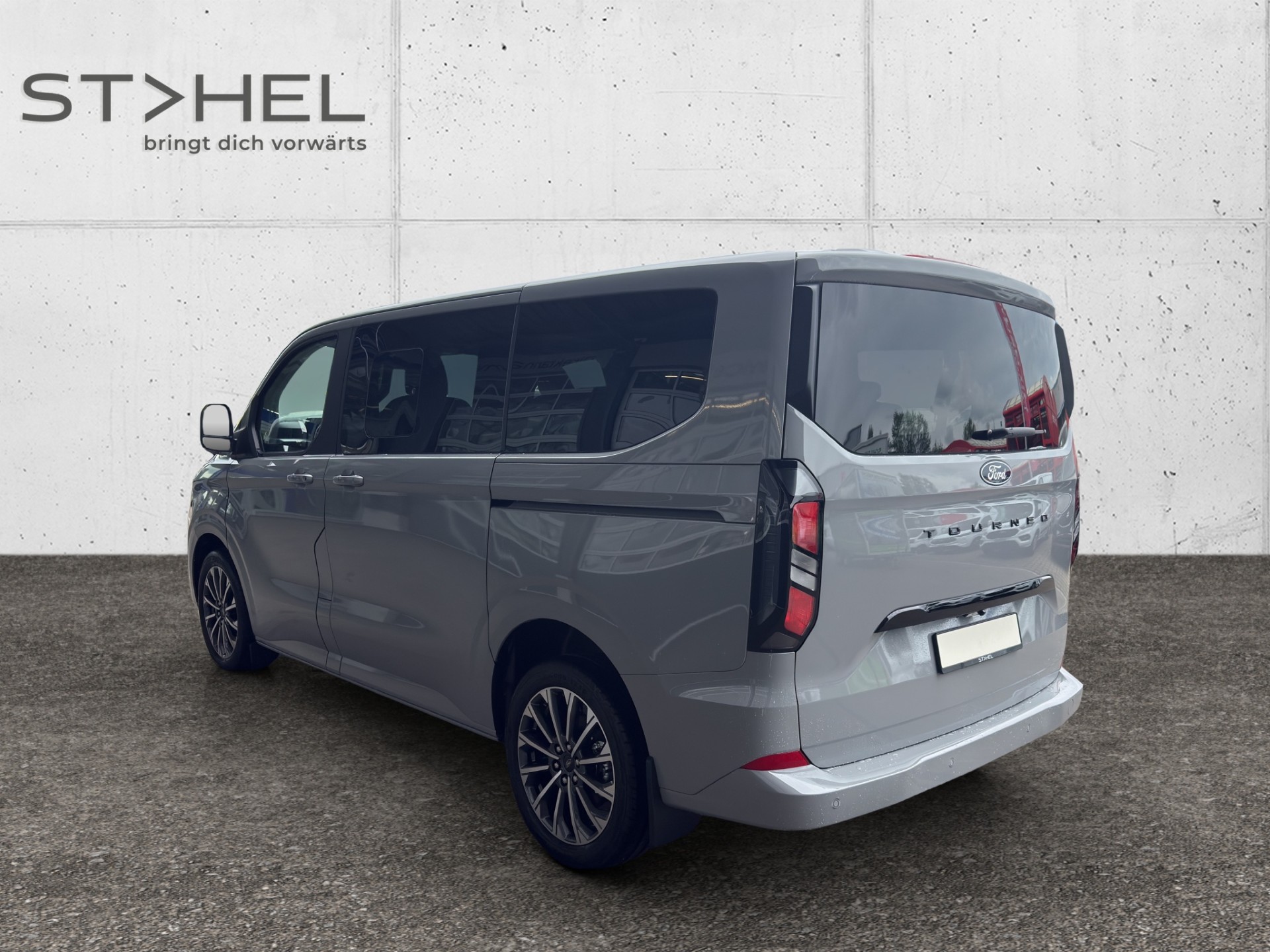 FORD Tourneo C Bus 320 L1 2.0 EcoBlue 170 Titanium-image-4