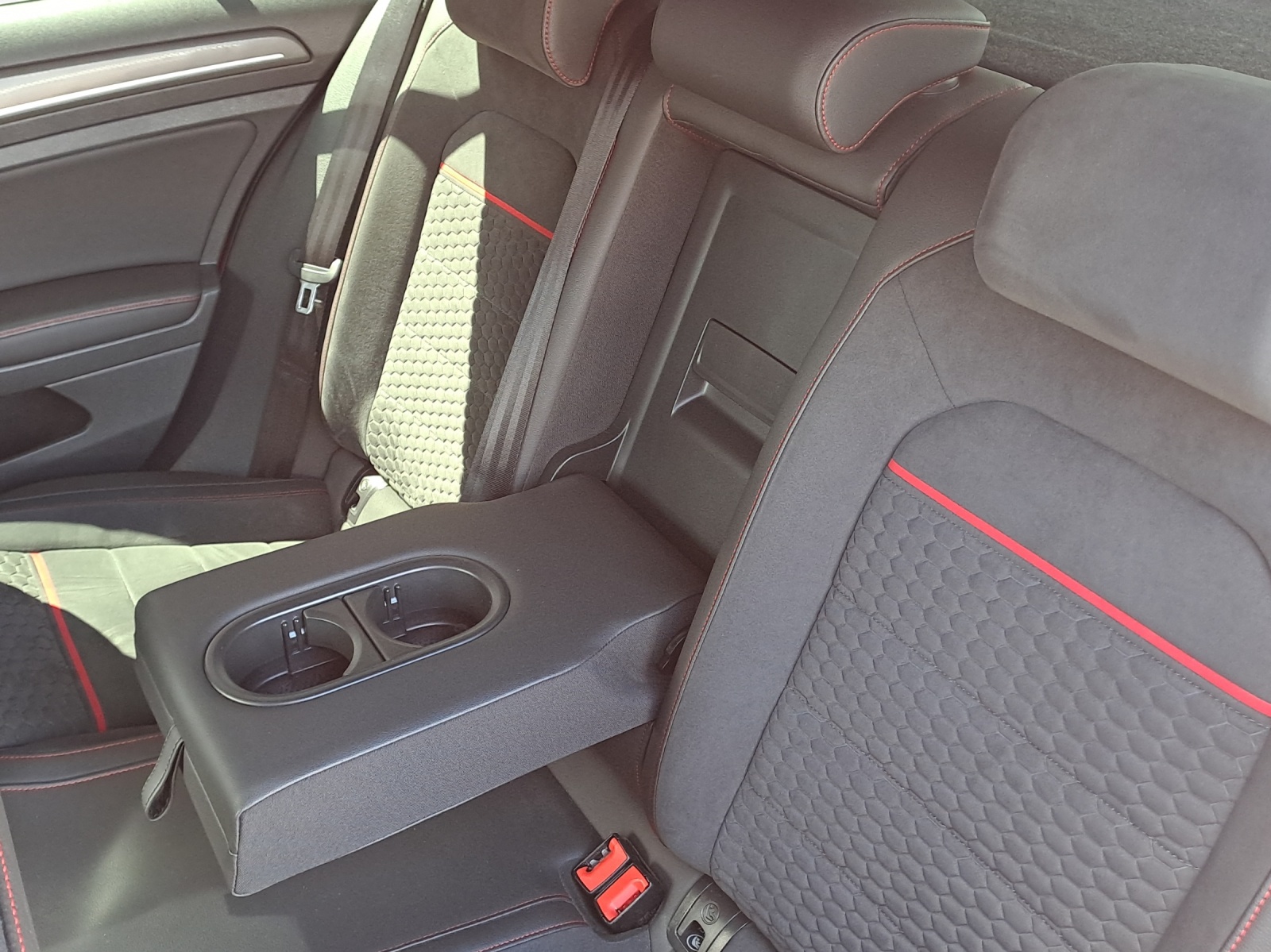 VW Golf 2.0 TSI GTI Performance DSG-image-11