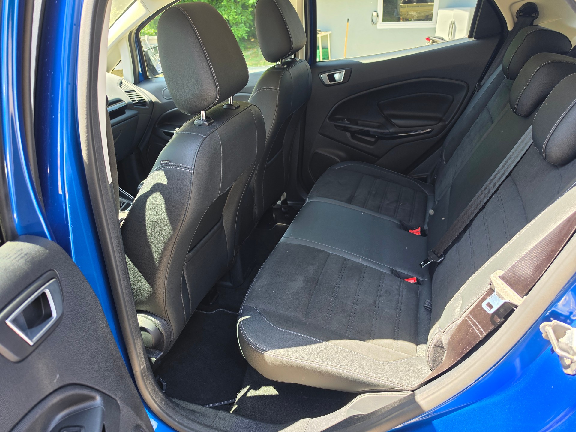 FORD EcoSport 1.0 SCTi ST-Line-image-10