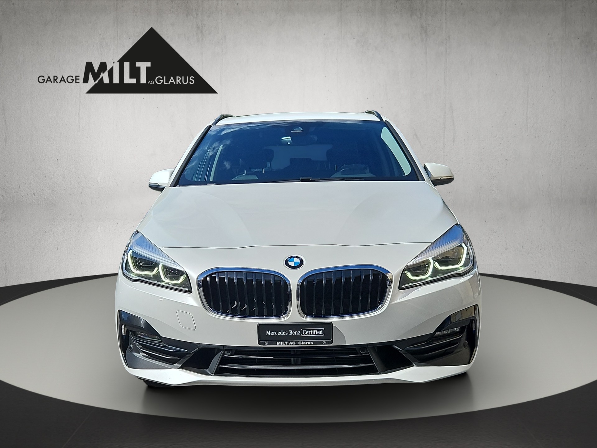 BMW 218d xDrive Active Tourer-image-2