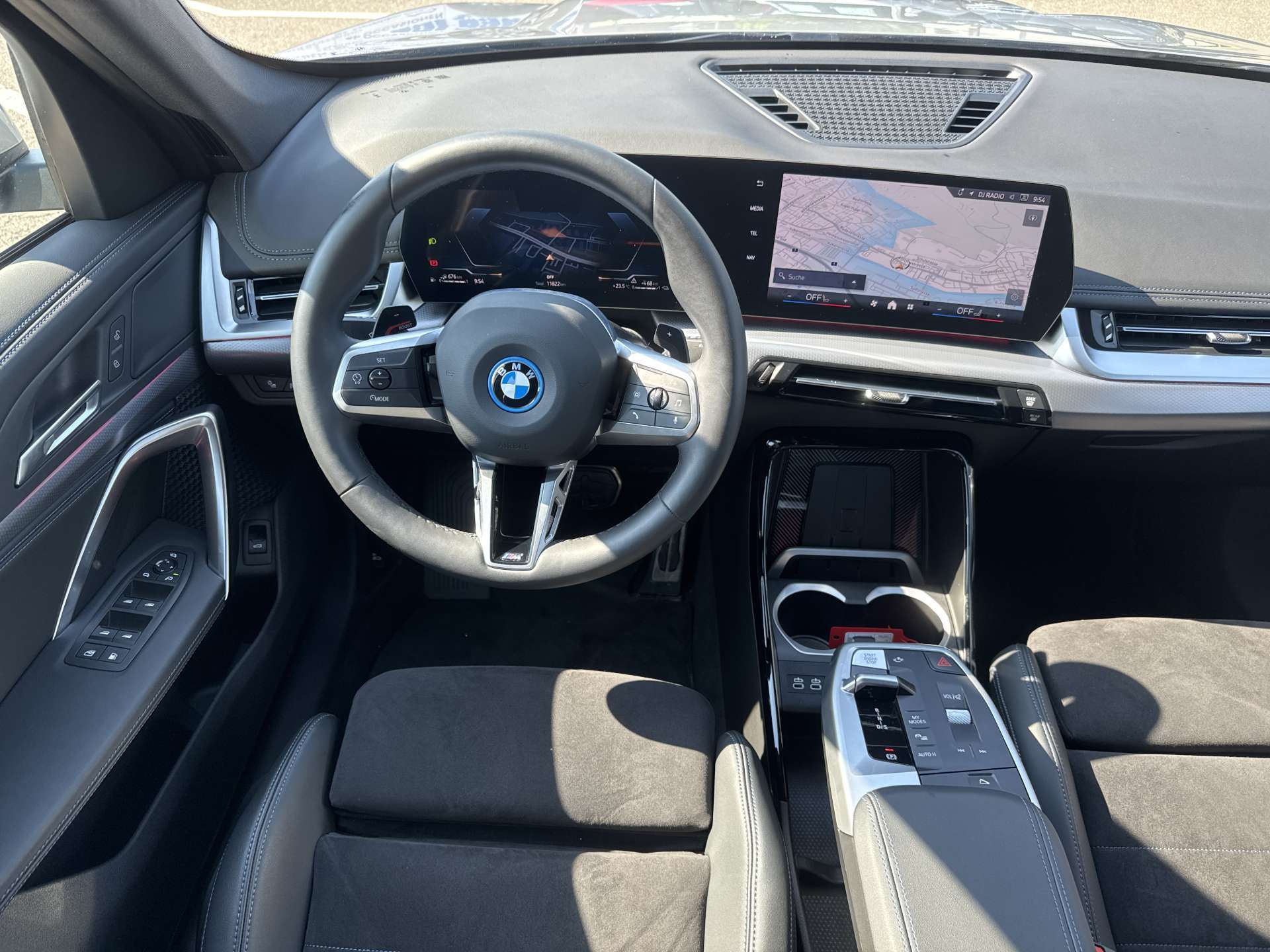 BMW X1 xDrive 25e M Sport 245PS Automat-image-4