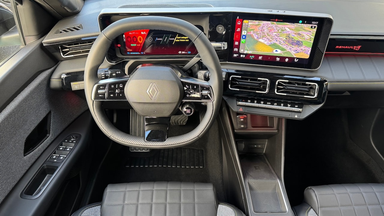 RENAULT R4 E-Tech Comfort Range 52 kWh Iconic-image-15