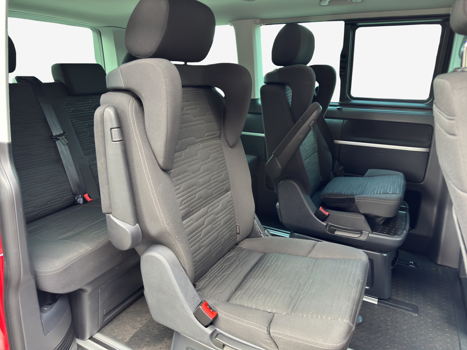 VW T6.1 Multivan 2.0 TDI Highline Liberty 4Motion DSG-image-11