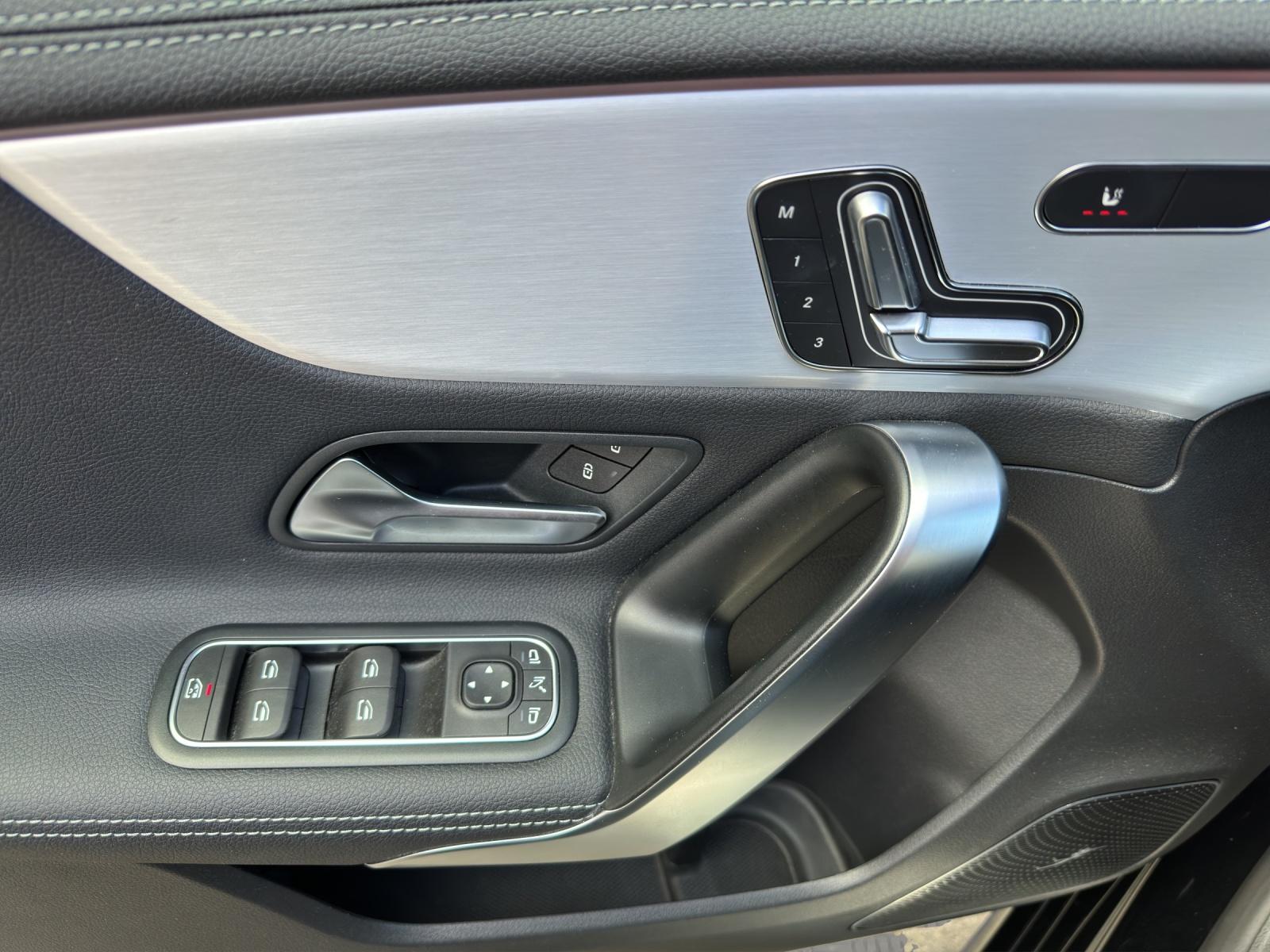MERCEDES-BENZ A 35 AMG 4matic-image-13