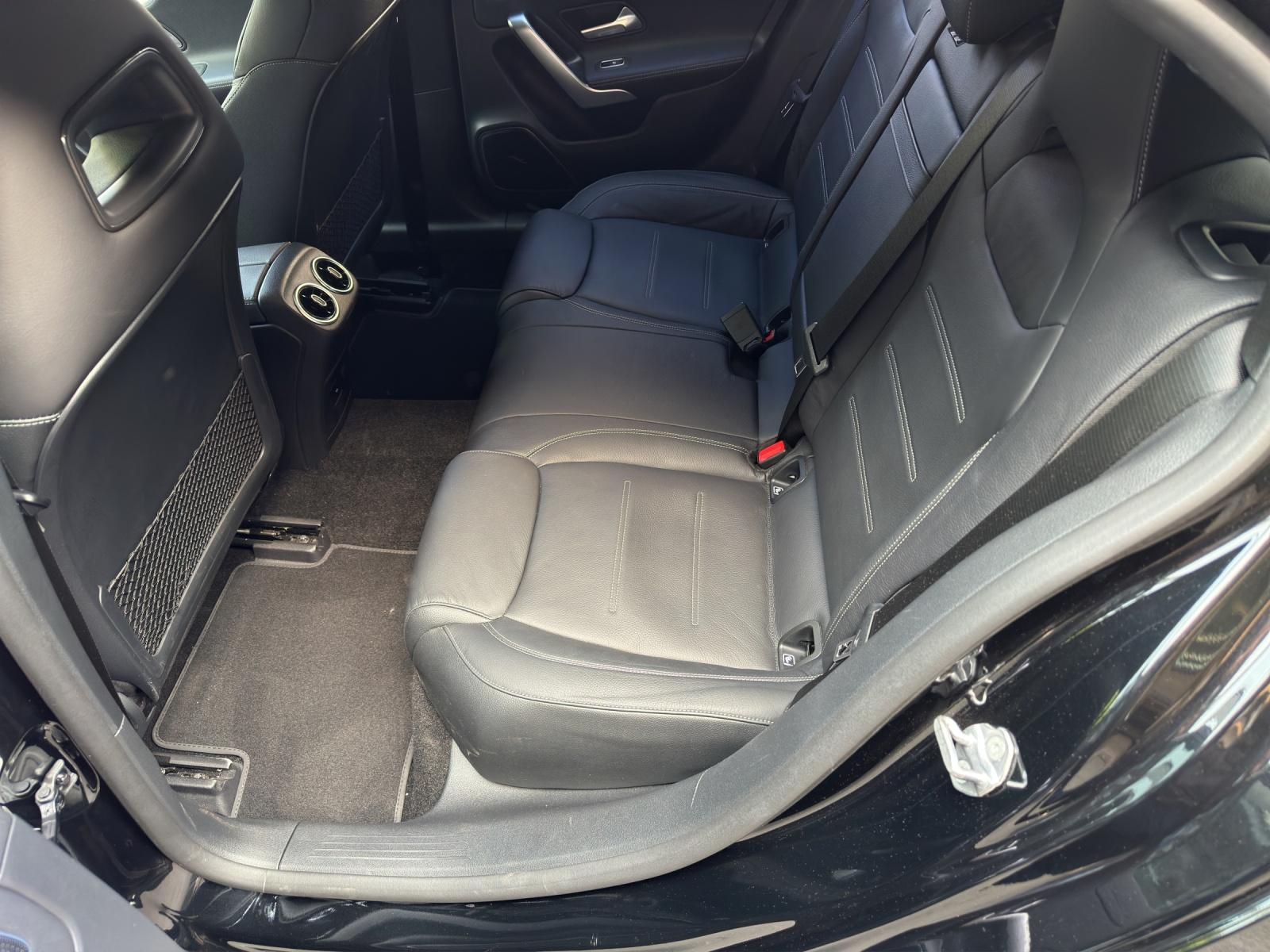 MERCEDES-BENZ A 35 AMG 4matic-image-14