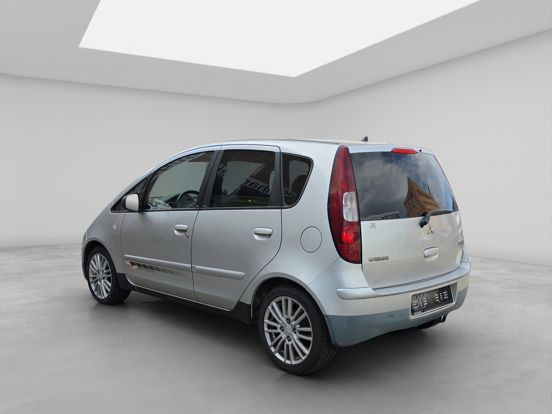 MITSUBISHI Colt 1.3 16V Coolpix-image-3