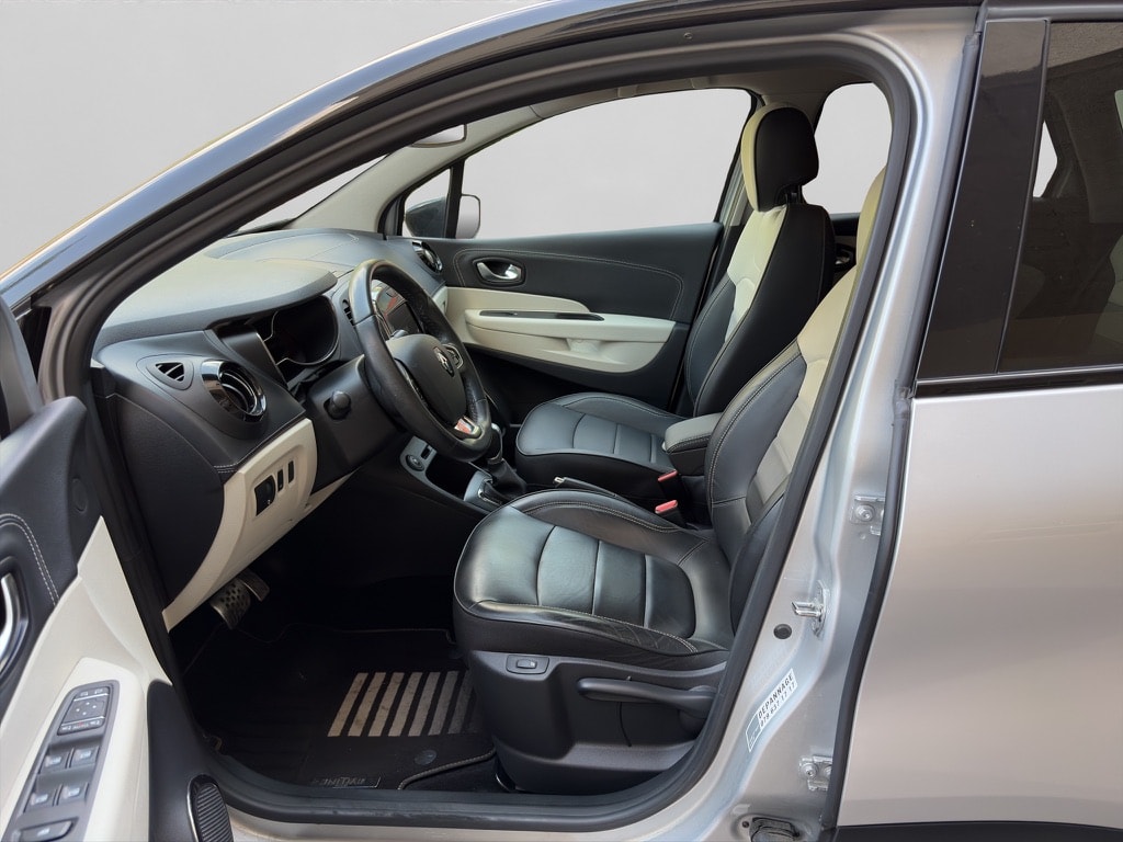 RENAULT Captur 1.3 T 16V Initiale Paris EDC-image-8